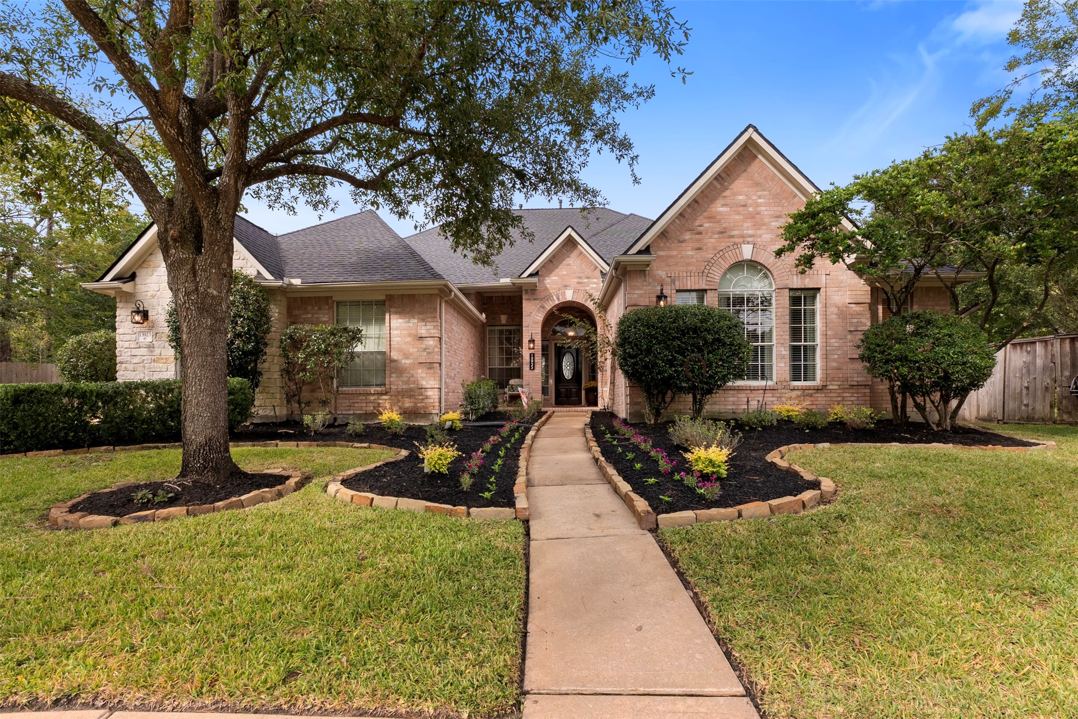 Gorgeous one story in Coles Crossing