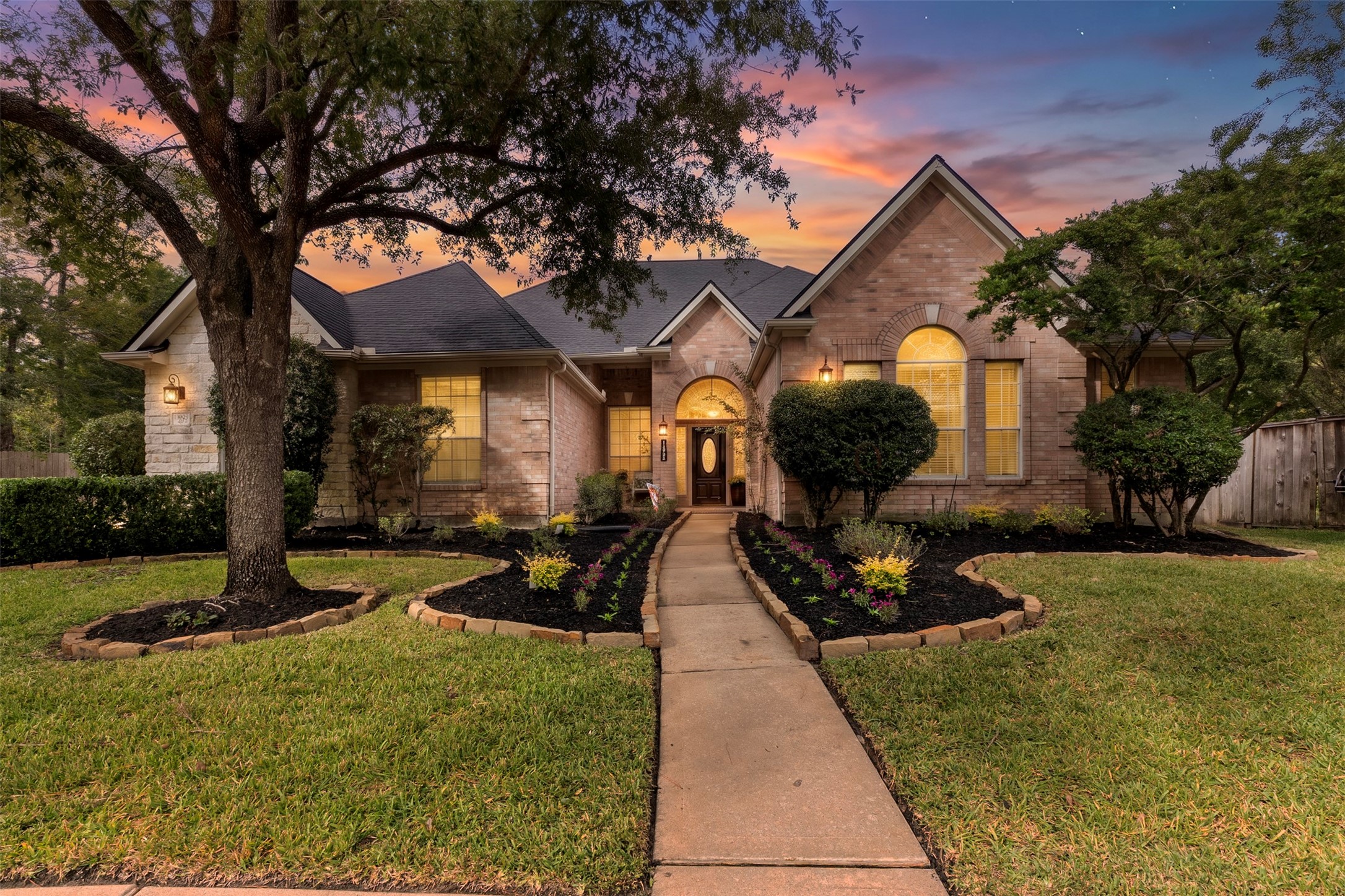 Welcome to 13923 Claymont Hill Drive Welcome to 13923 Claymont Hill Drive