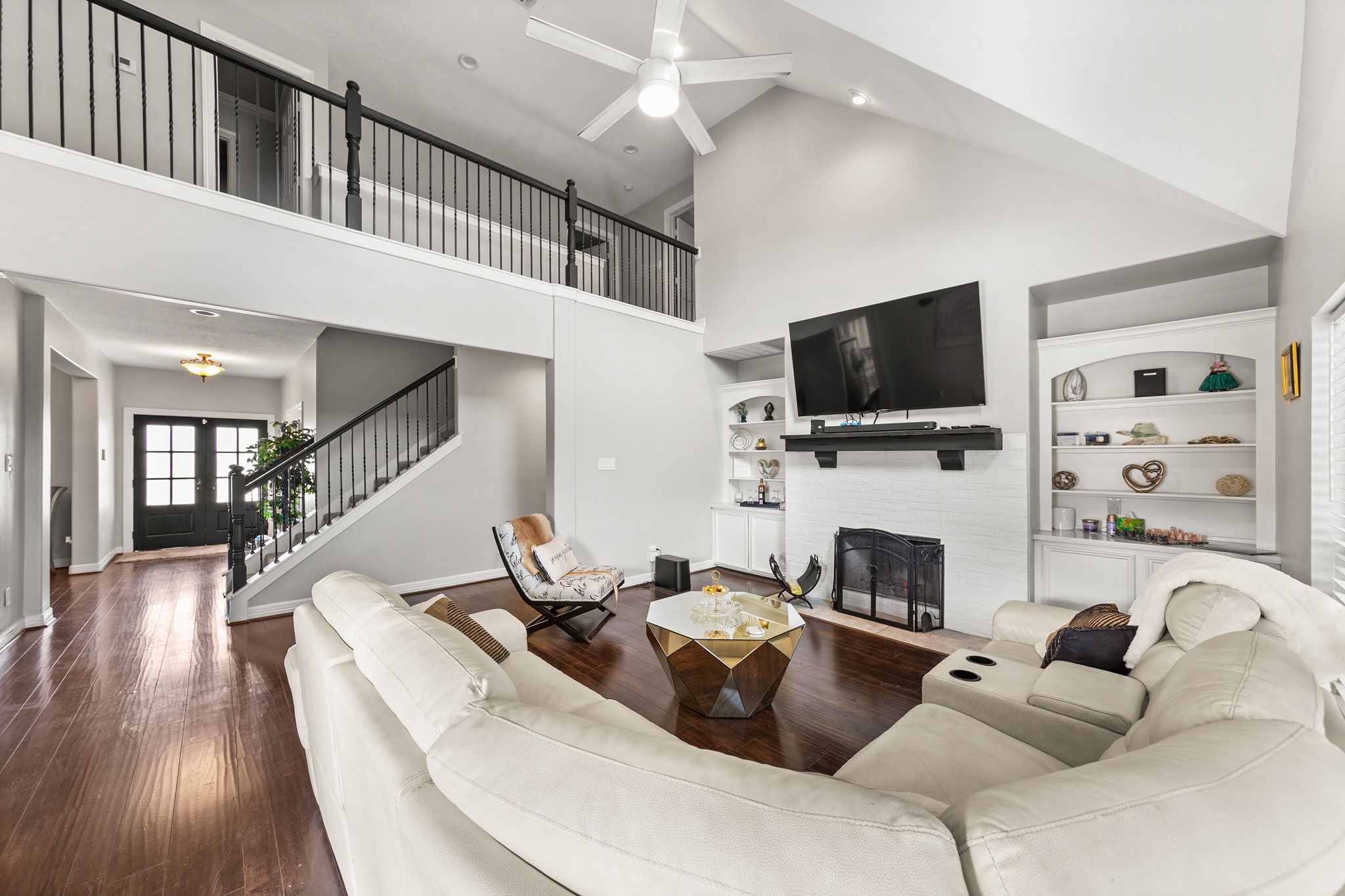 202 Lakeland Circle, Rosharon, TX 77583
