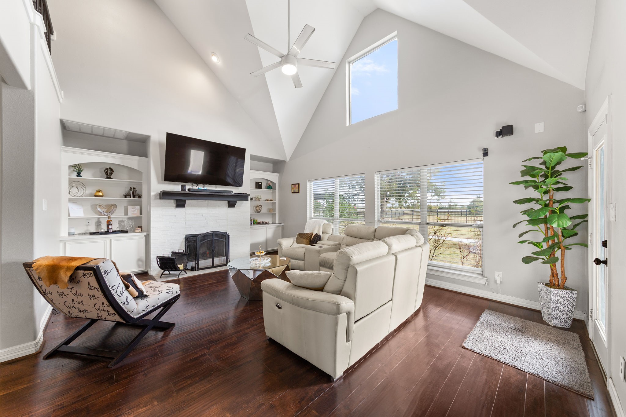 202 Lakeland Circle, Rosharon, TX 77583