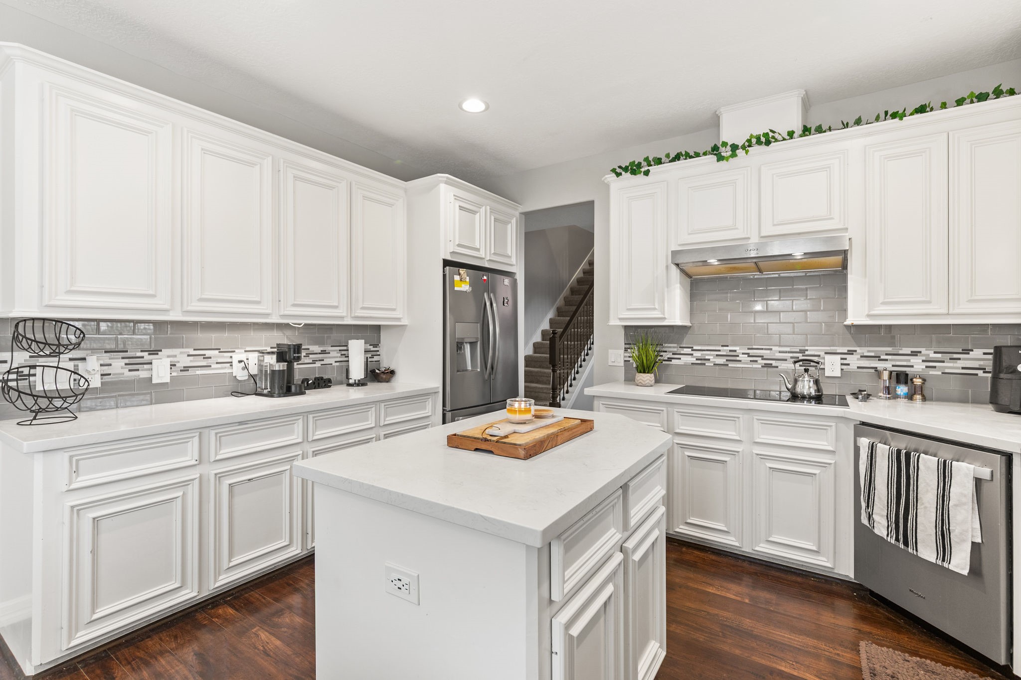 202 Lakeland Circle, Rosharon, TX 77583