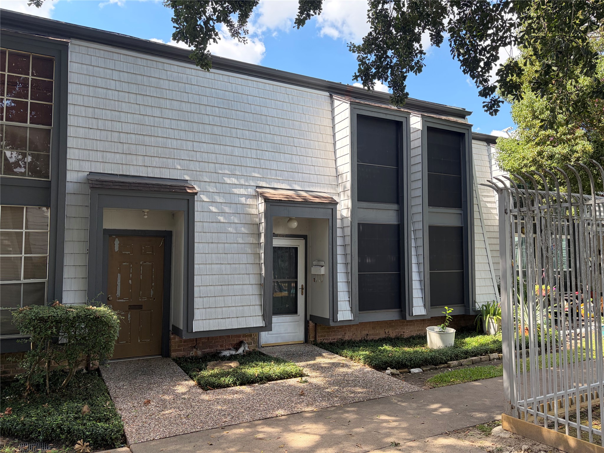 10177 Beekman Place Drive, Houston, TX 77043 10177 Beekman Place Drive, Houston, TX 77043
