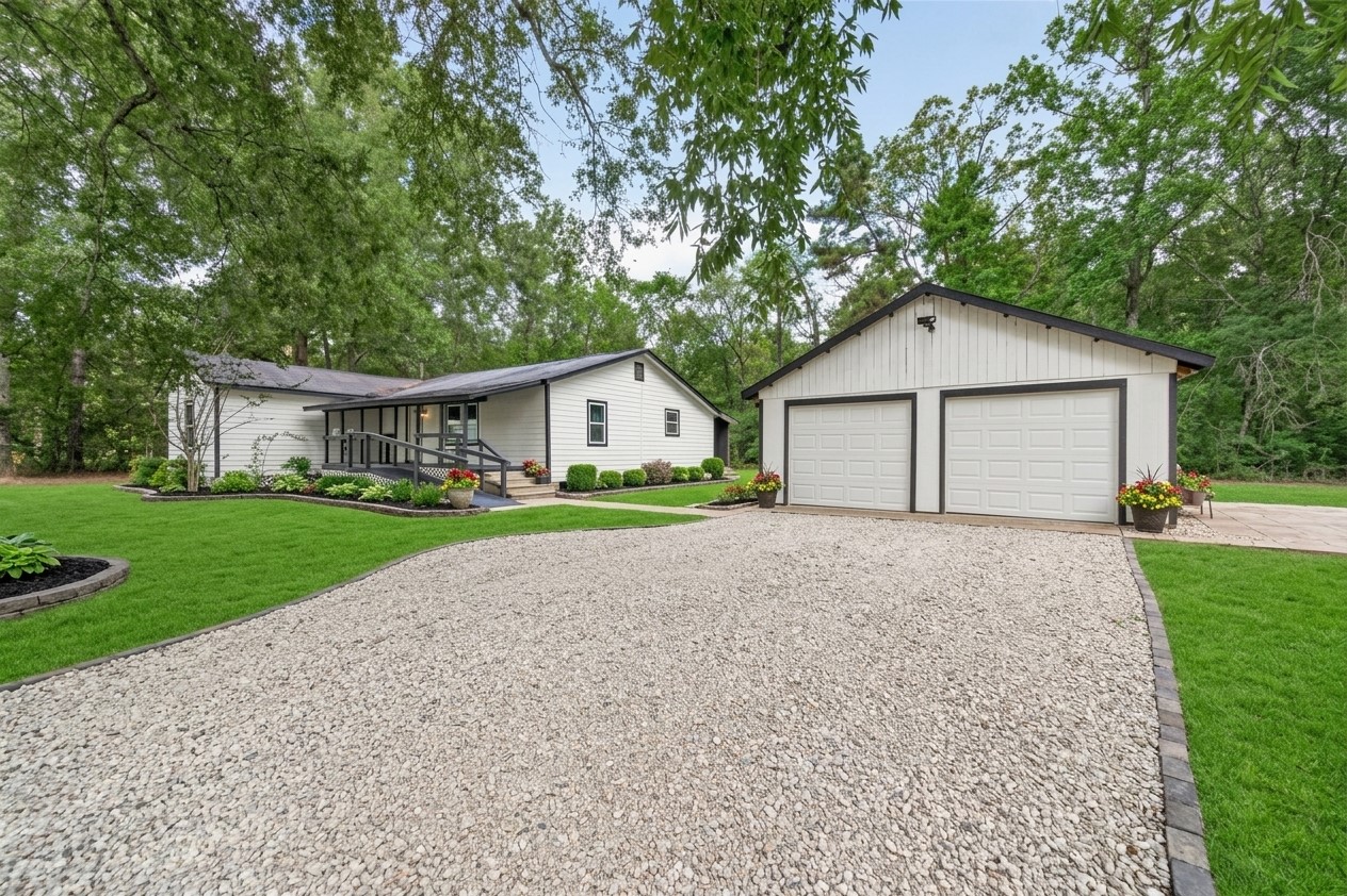 17073 Oak Grove Ln, New Caney, TX 77357 17073 Oak Grove Ln, New Caney, TX 77357