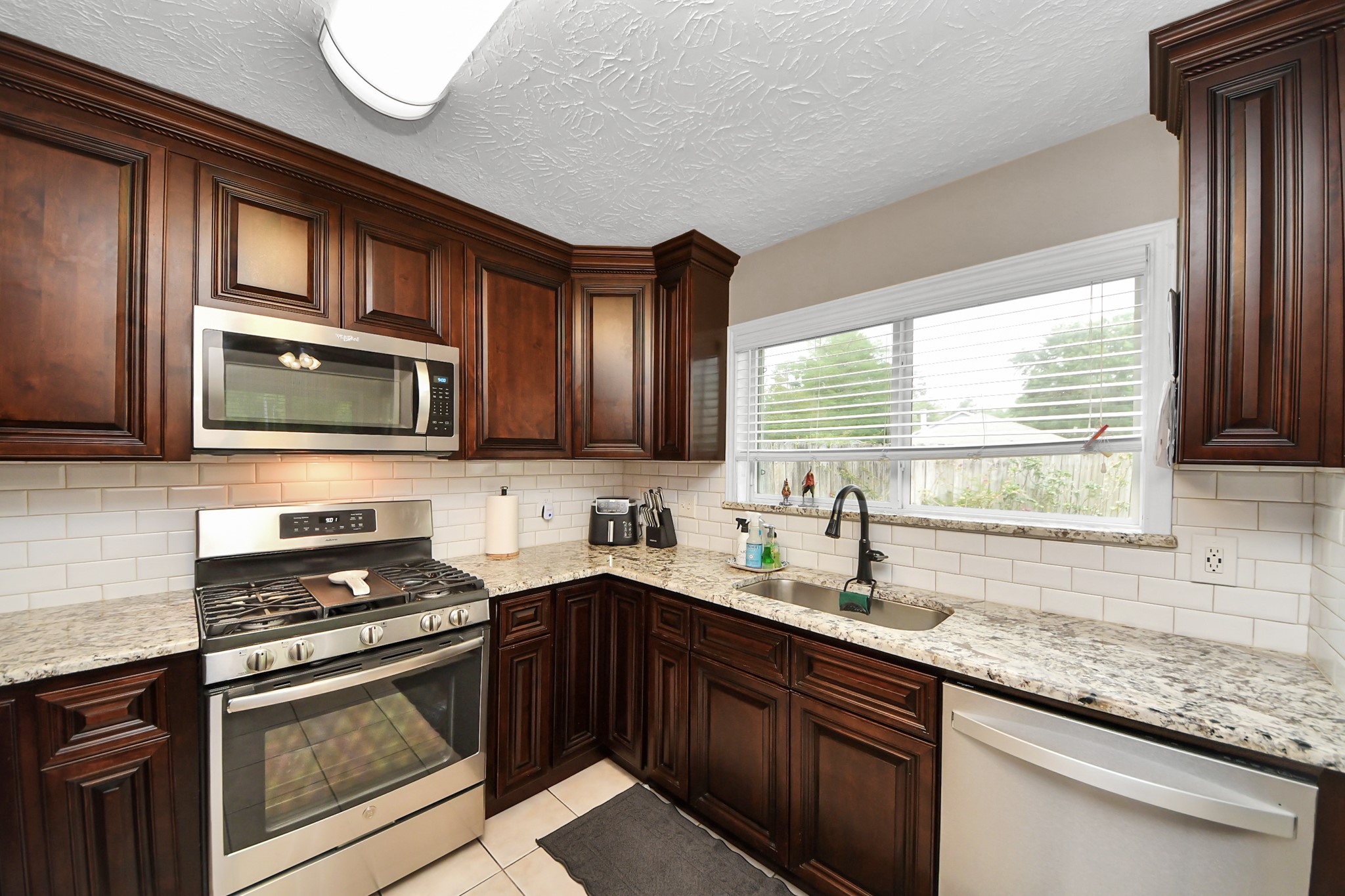 9634 Thistle Trail Drive, Houston, TX 77070
