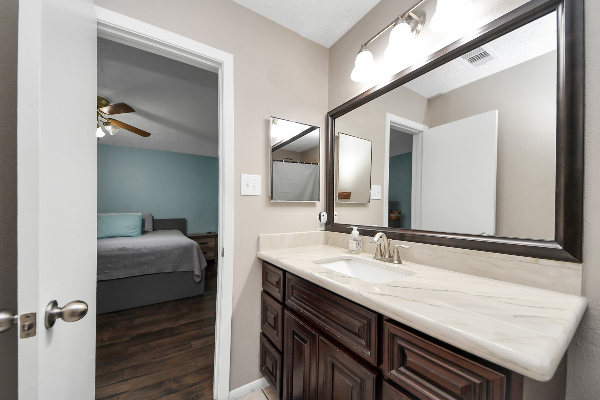 9634 Thistle Trail Drive, Houston, TX 77070