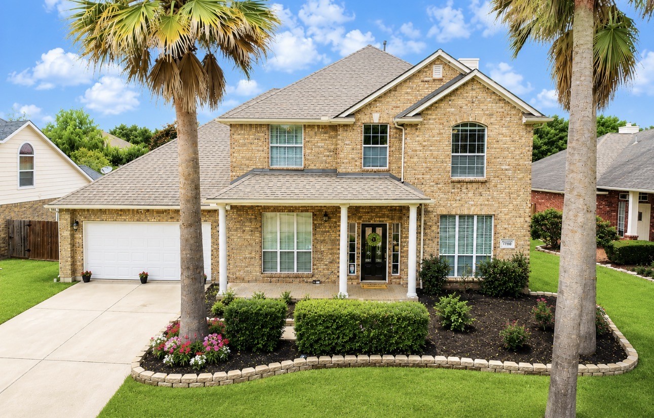First impressions matter, and this one delivers. Nestled in the Lakes of Pine Forest community, this spacious 4-bedroom home pairs attractive curb appeal with a convenient location near neighborhood amenities, shopping, dining, and easy access to I-10 and Highway 6.