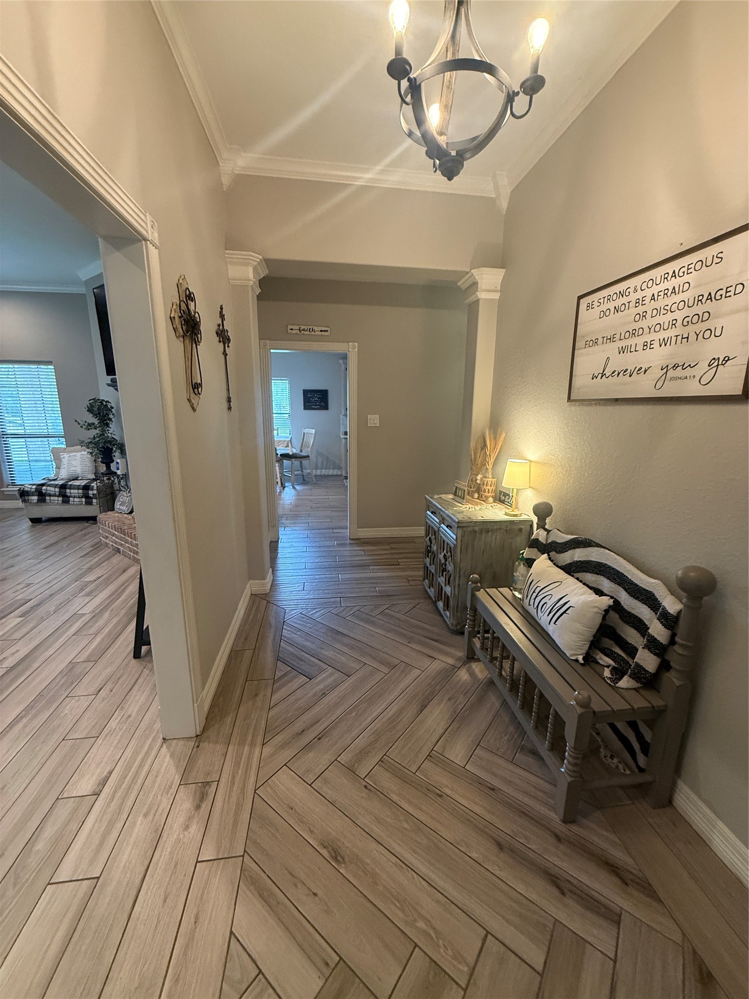 905 Enchanted Oaks Drive, Angleton, TX 77515