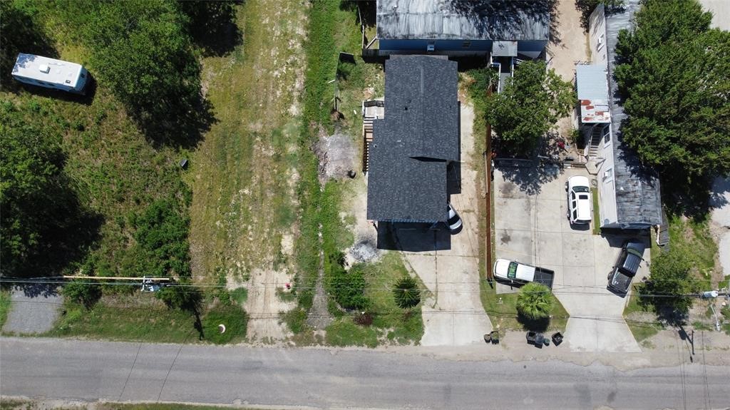950 11th Street, San Leon, TX 77539