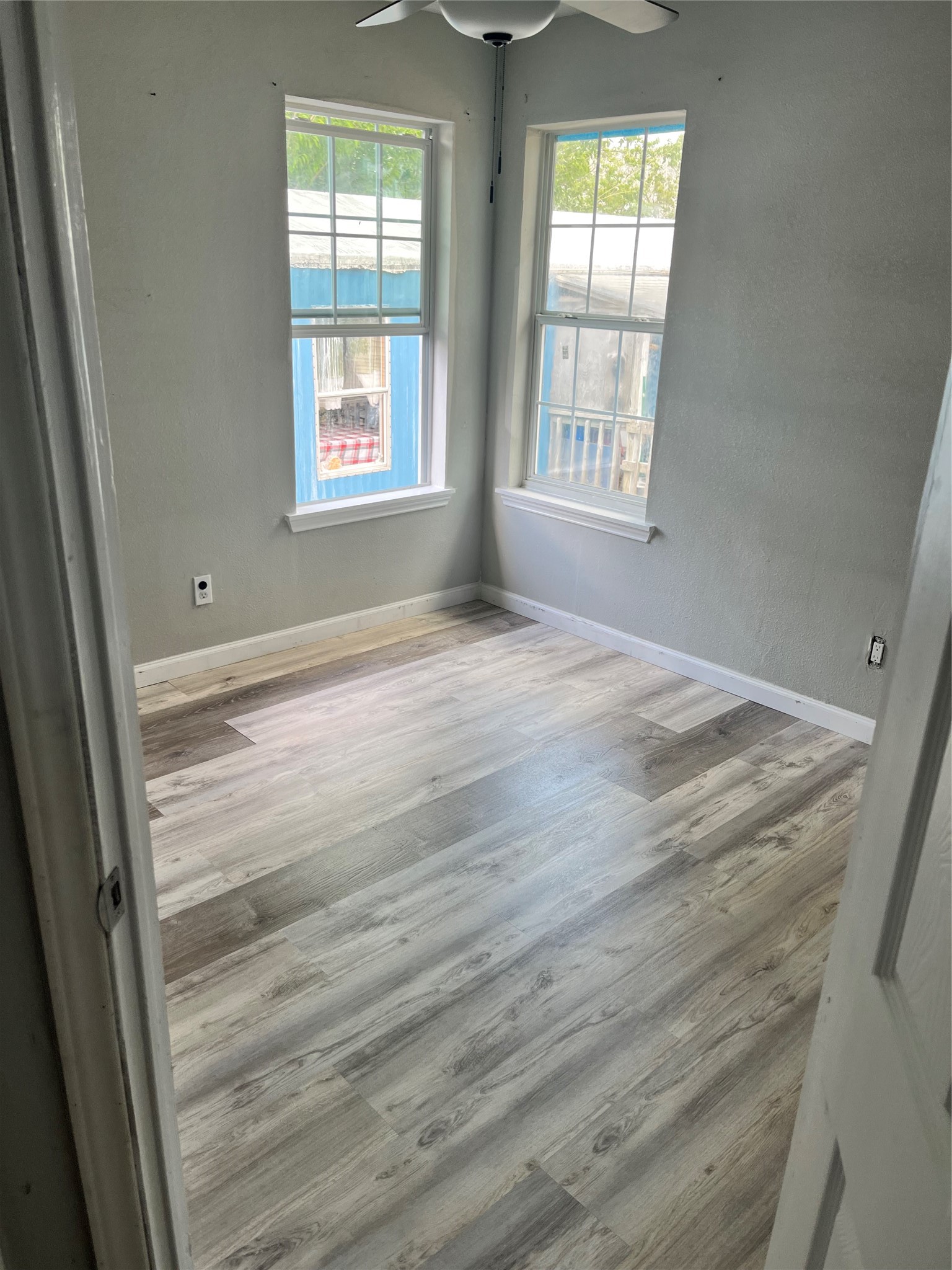 950 11th Street, San Leon, TX 77539