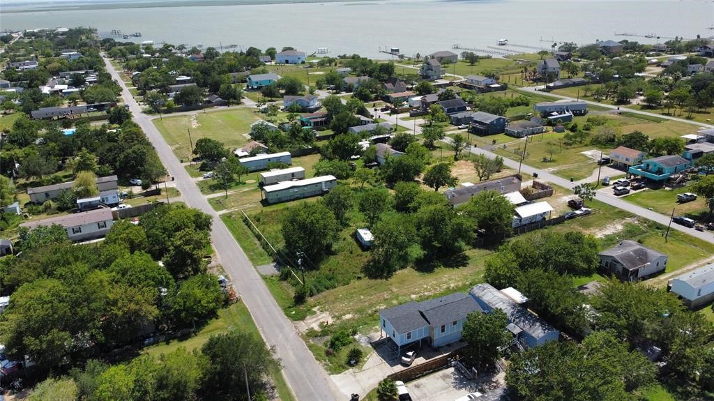 950 11th Street, San Leon, TX 77539