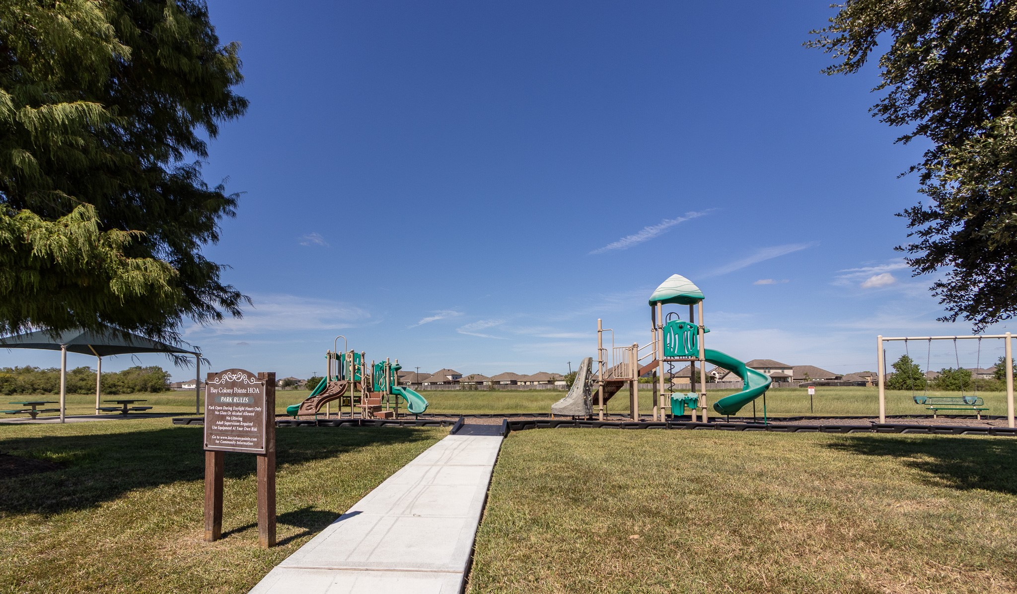 435 Sandstone Creek Lane, Dickinson, TX 77539