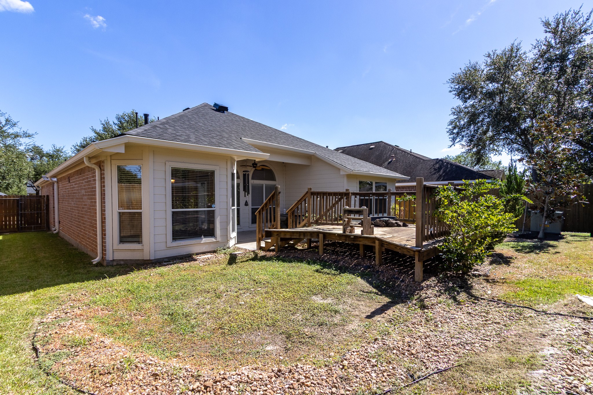 435 Sandstone Creek Lane, Dickinson, TX 77539