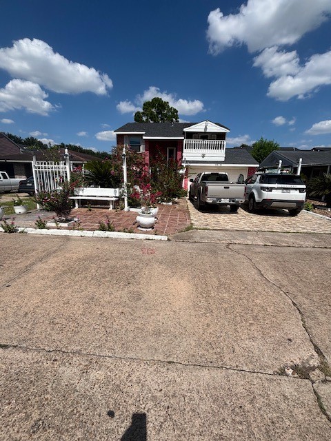 9718 Debbie Lane, Houston, TX 77038