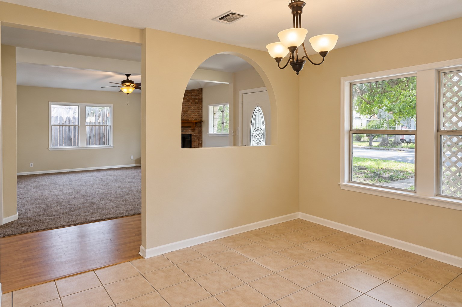 10 Maple Lane, Galveston, TX 77551