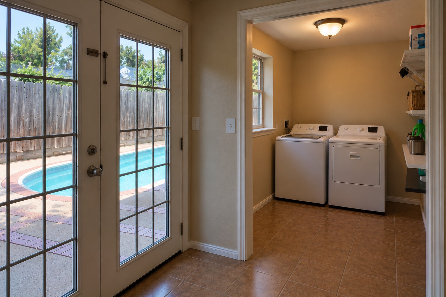 10 Maple Lane, Galveston, TX 77551
