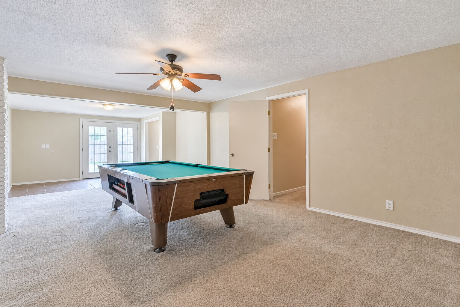 10 Maple Lane, Galveston, TX 77551