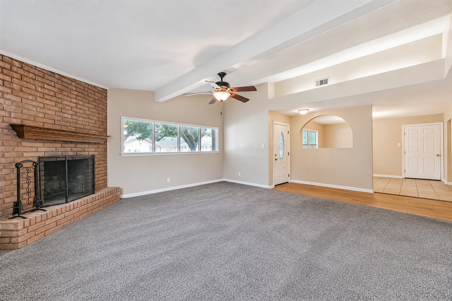 10 Maple Lane, Galveston, TX 77551