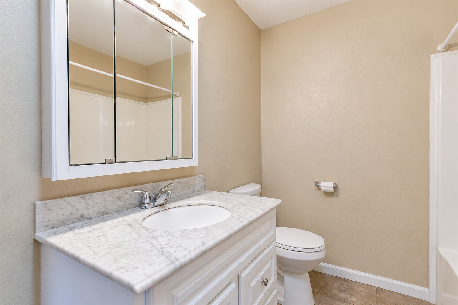 10 Maple Lane, Galveston, TX 77551