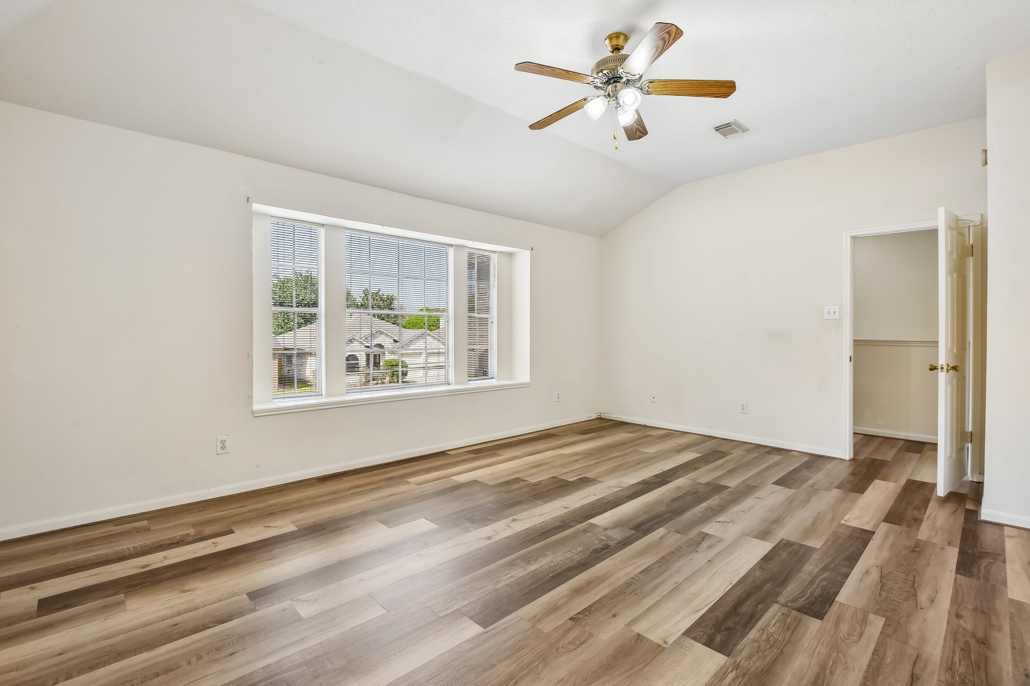 12006 Thornburg Lane, Houston, TX 77067