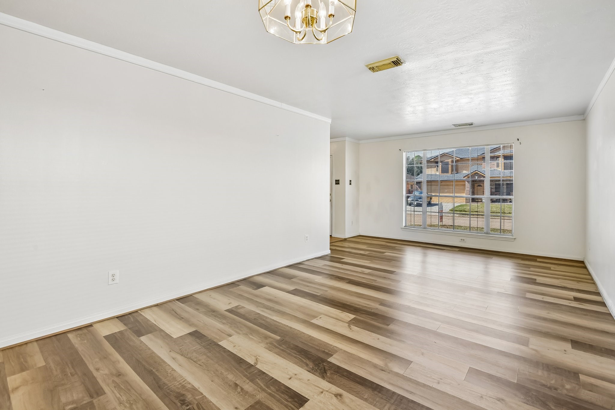 Living and Dining Rooms Living and Dining Rooms