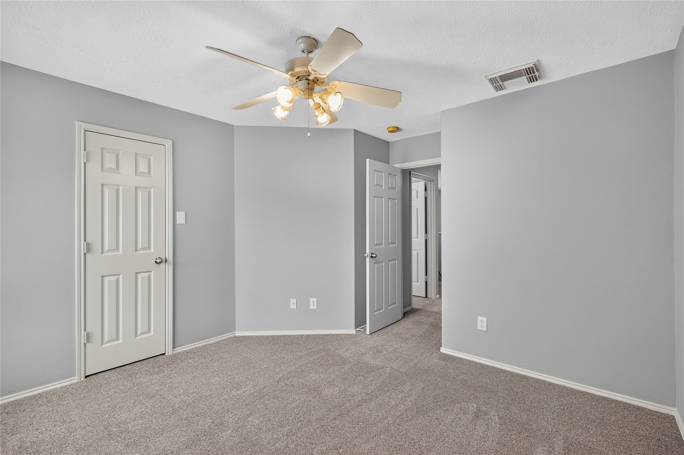 414 Folk Crest Lane, Dickinson, TX 77539