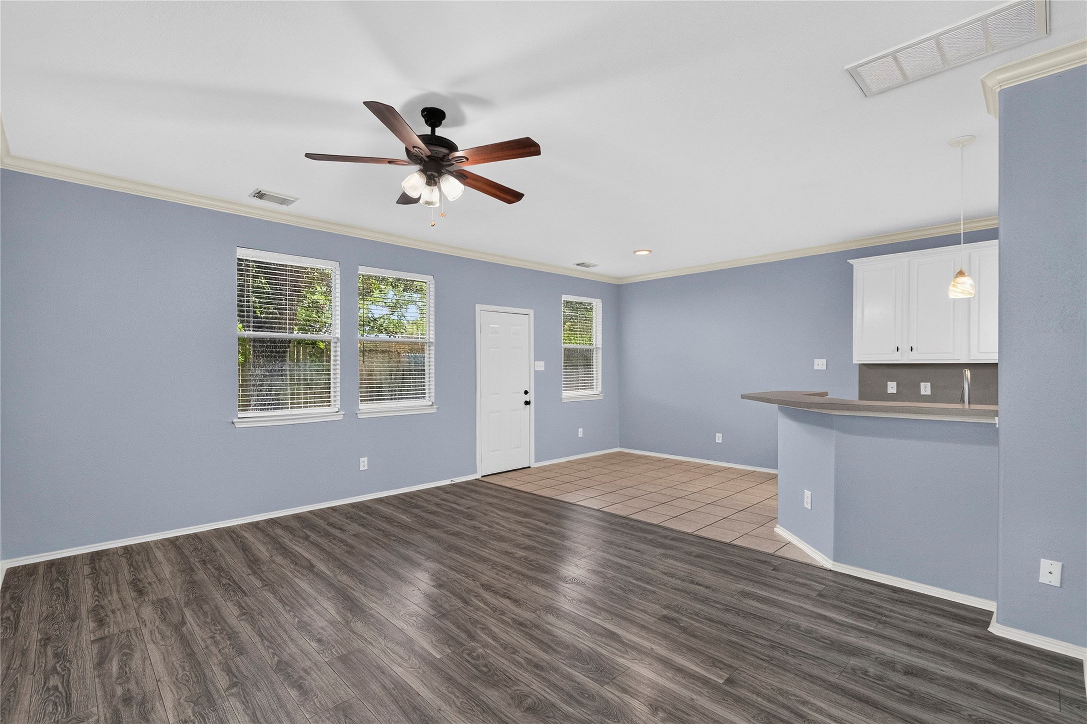 414 Folk Crest Lane, Dickinson, TX 77539