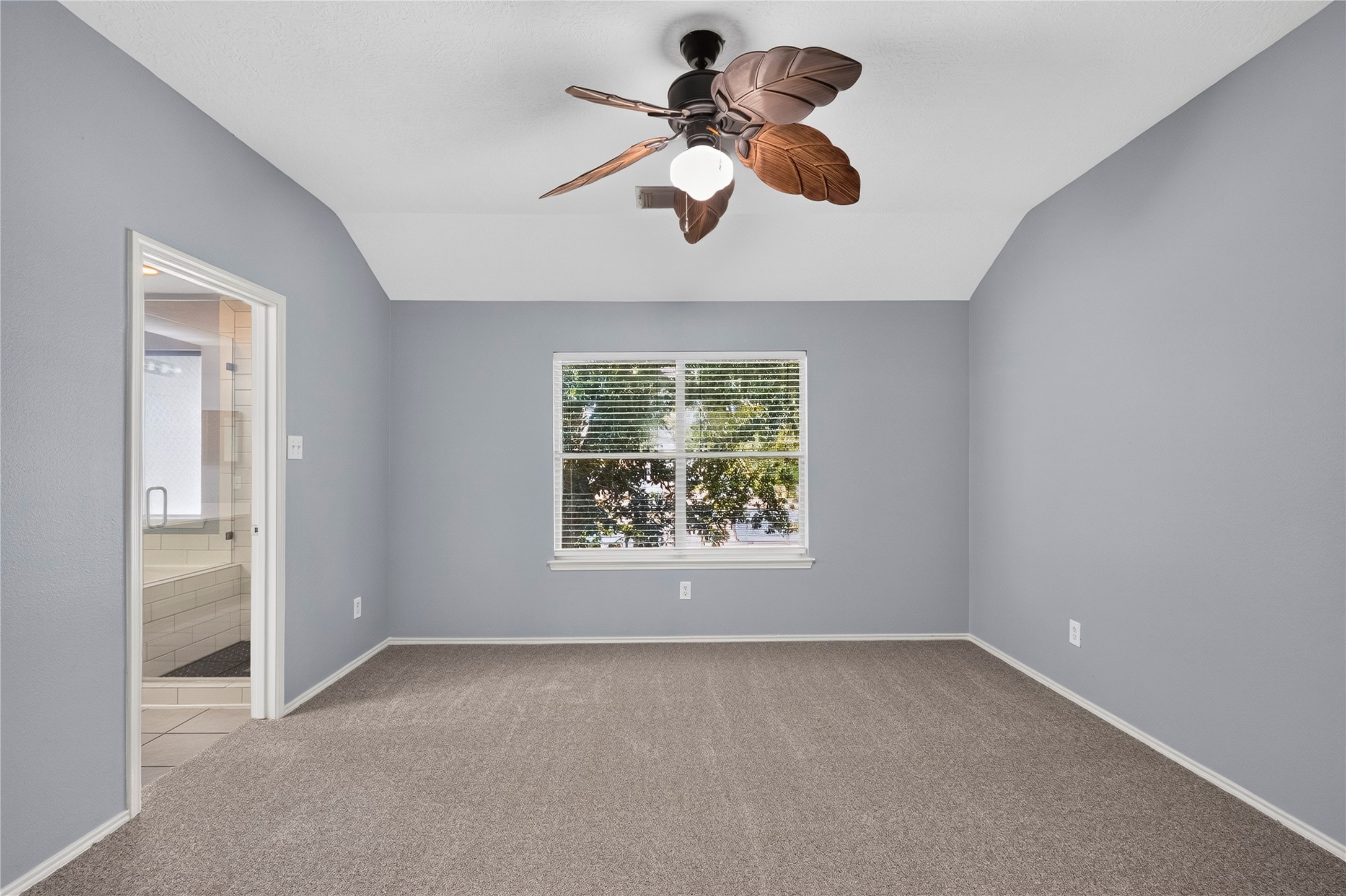 414 Folk Crest Lane, Dickinson, TX 77539