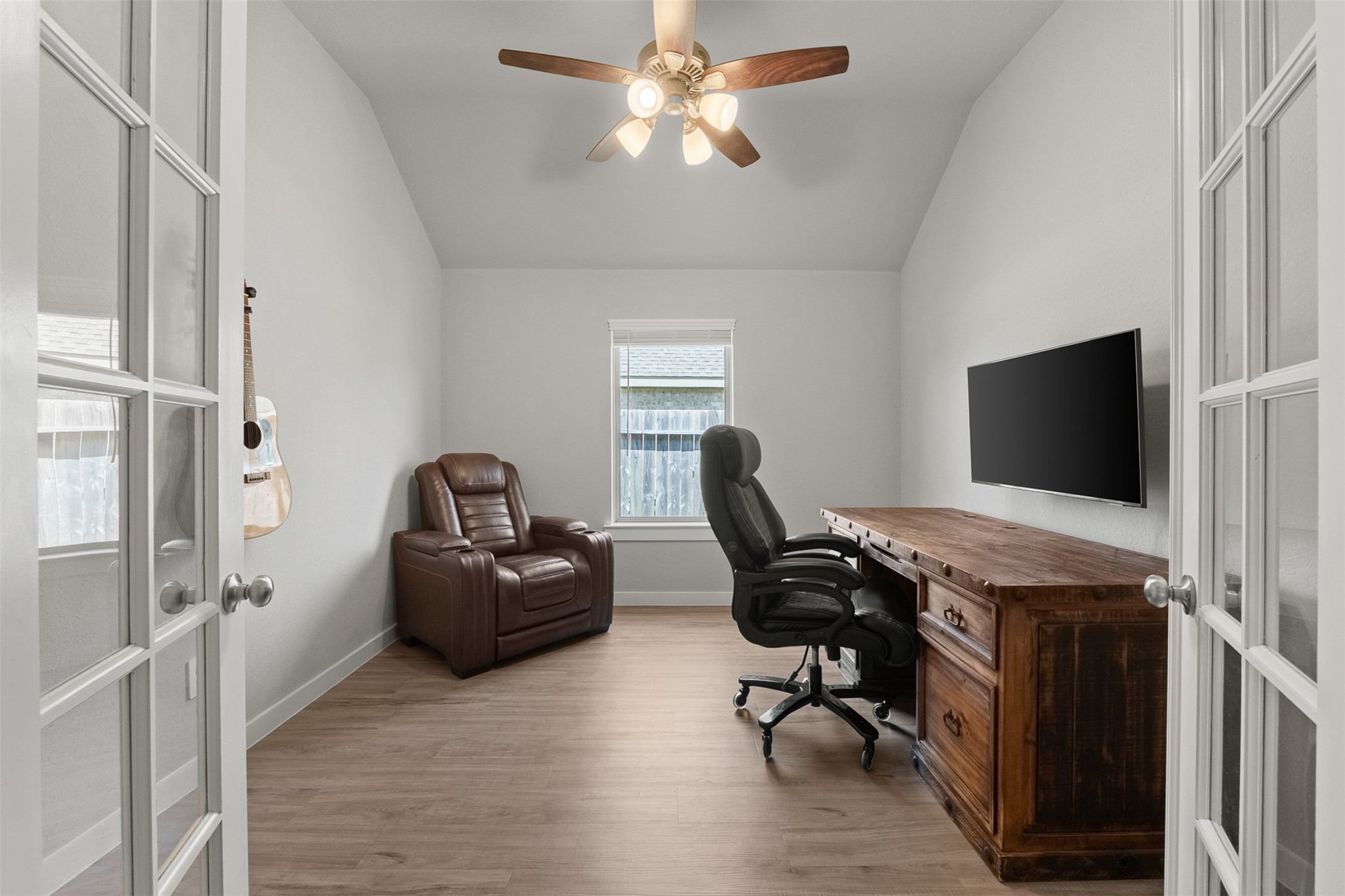 Office Room with elevated ceilings