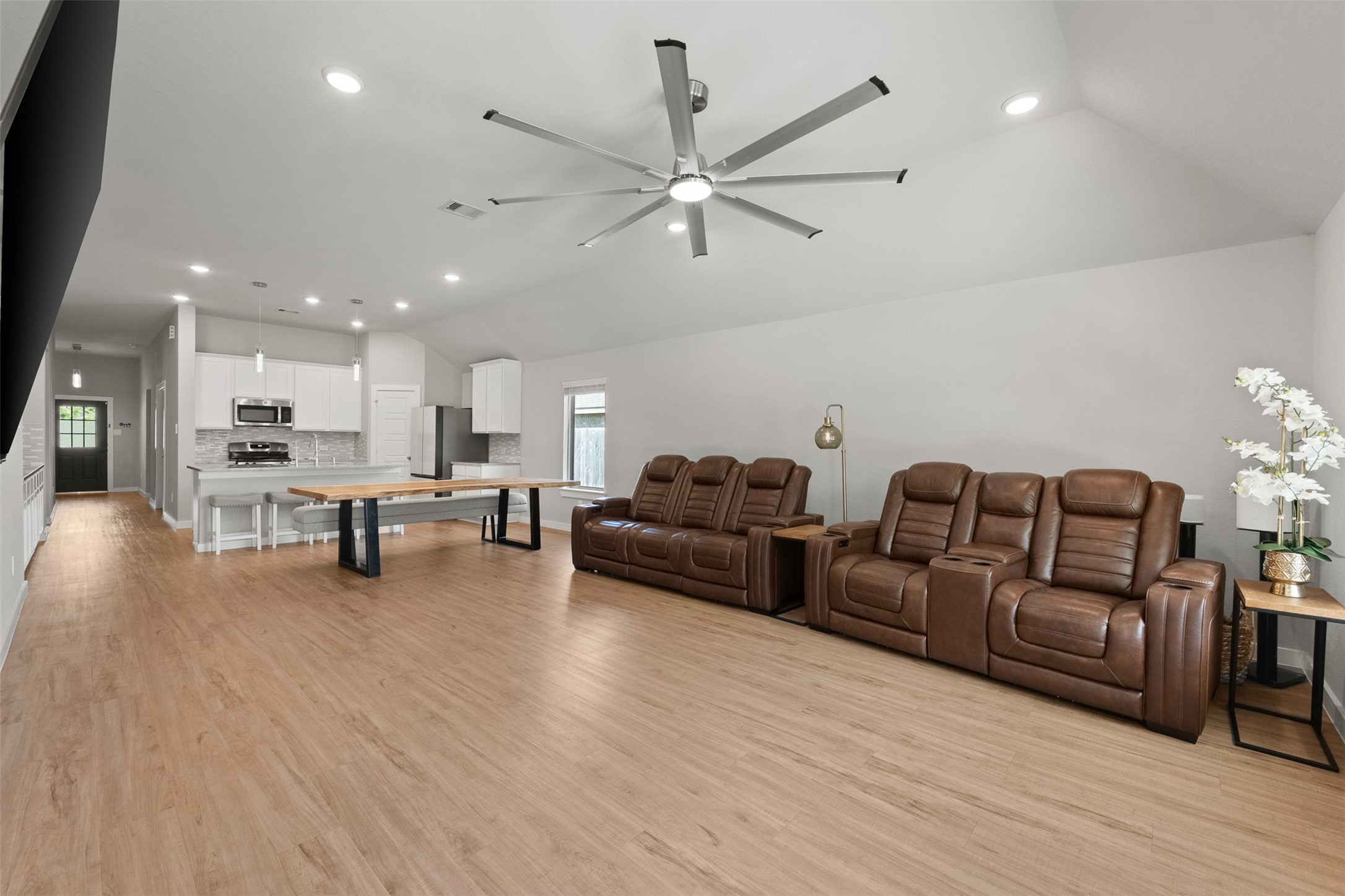 The space in the kitchen and living room is even better in person