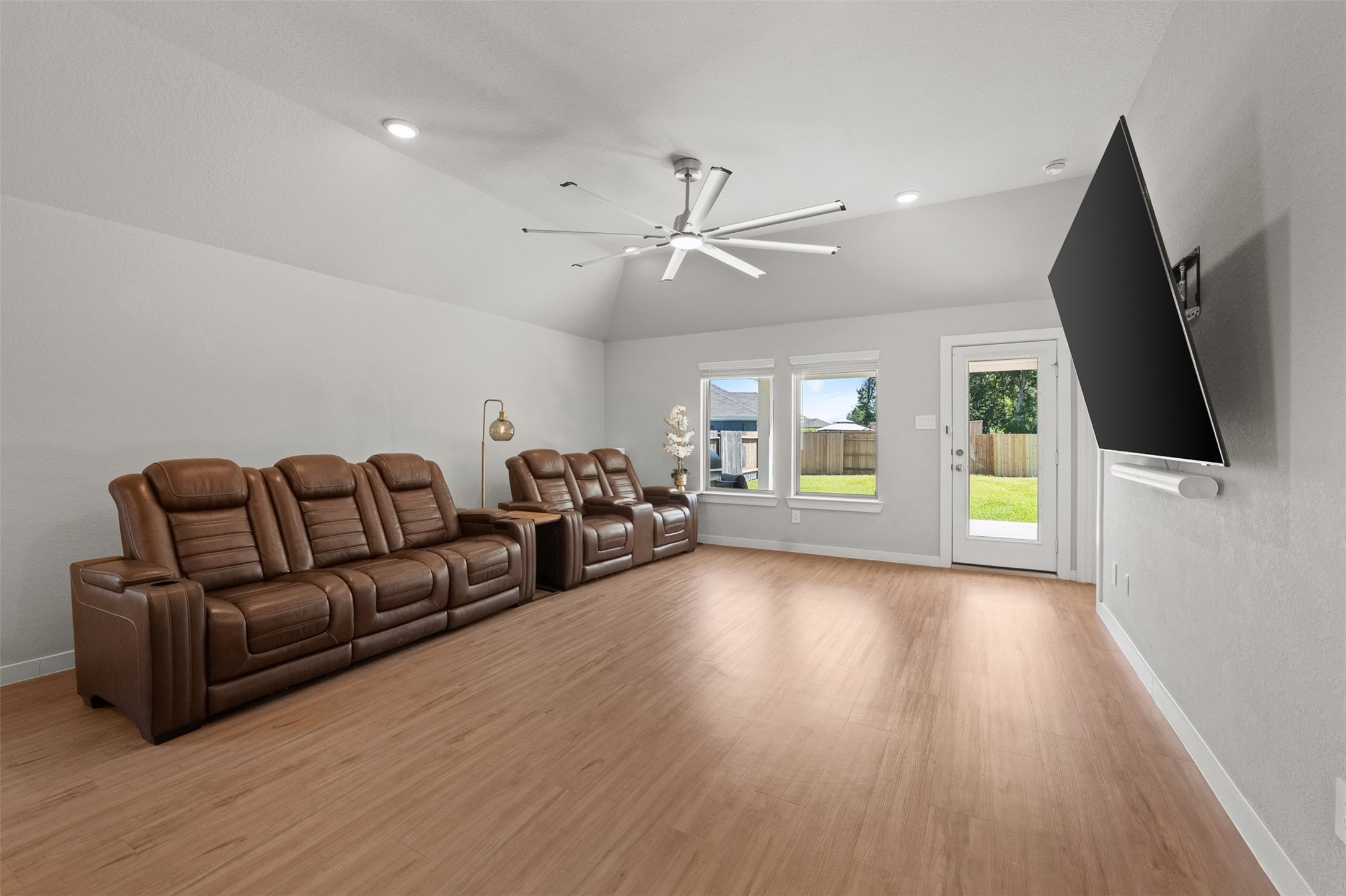 Spacious living room!