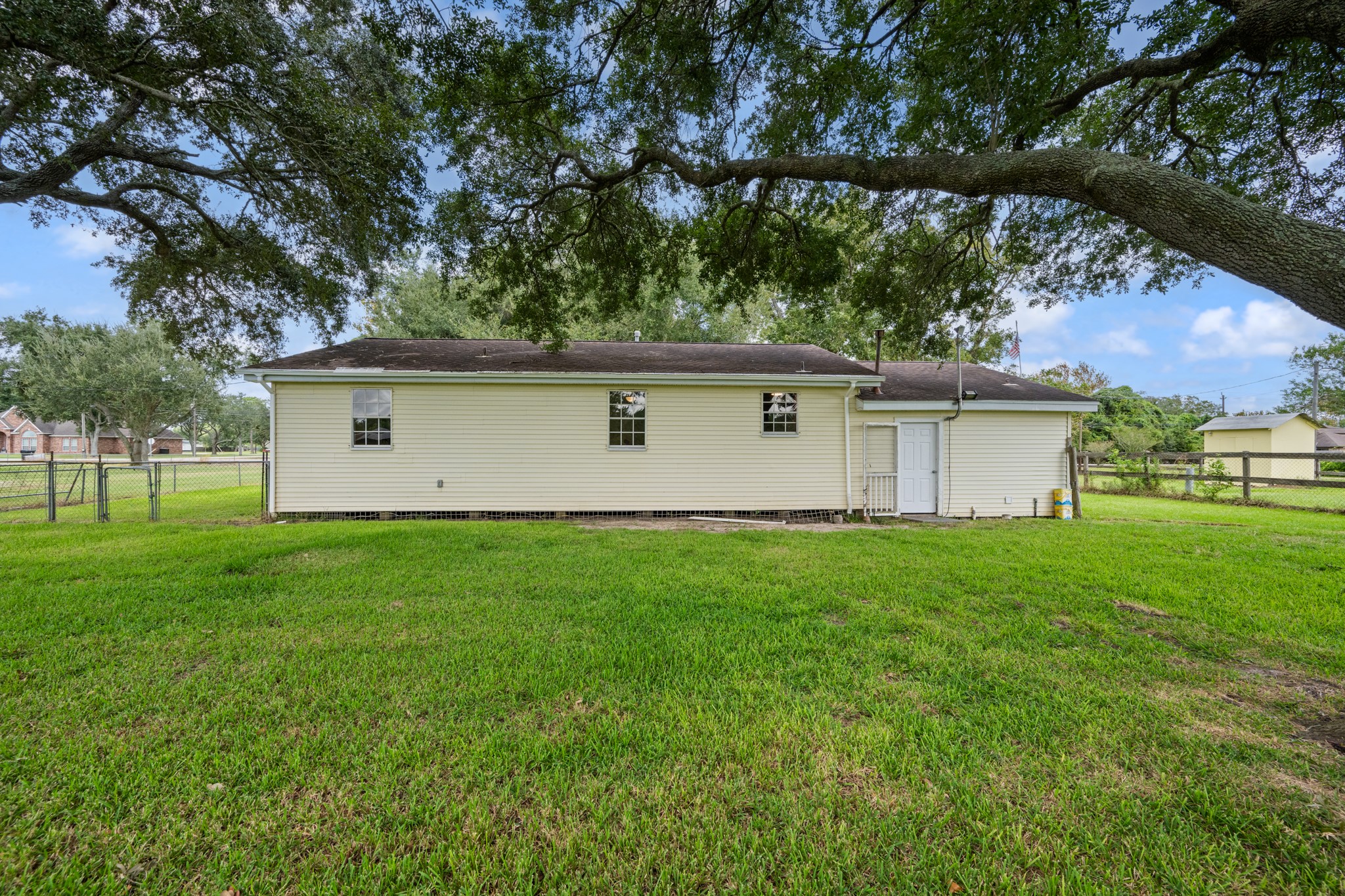 11325 32nd Street, Santa Fe, TX 77510