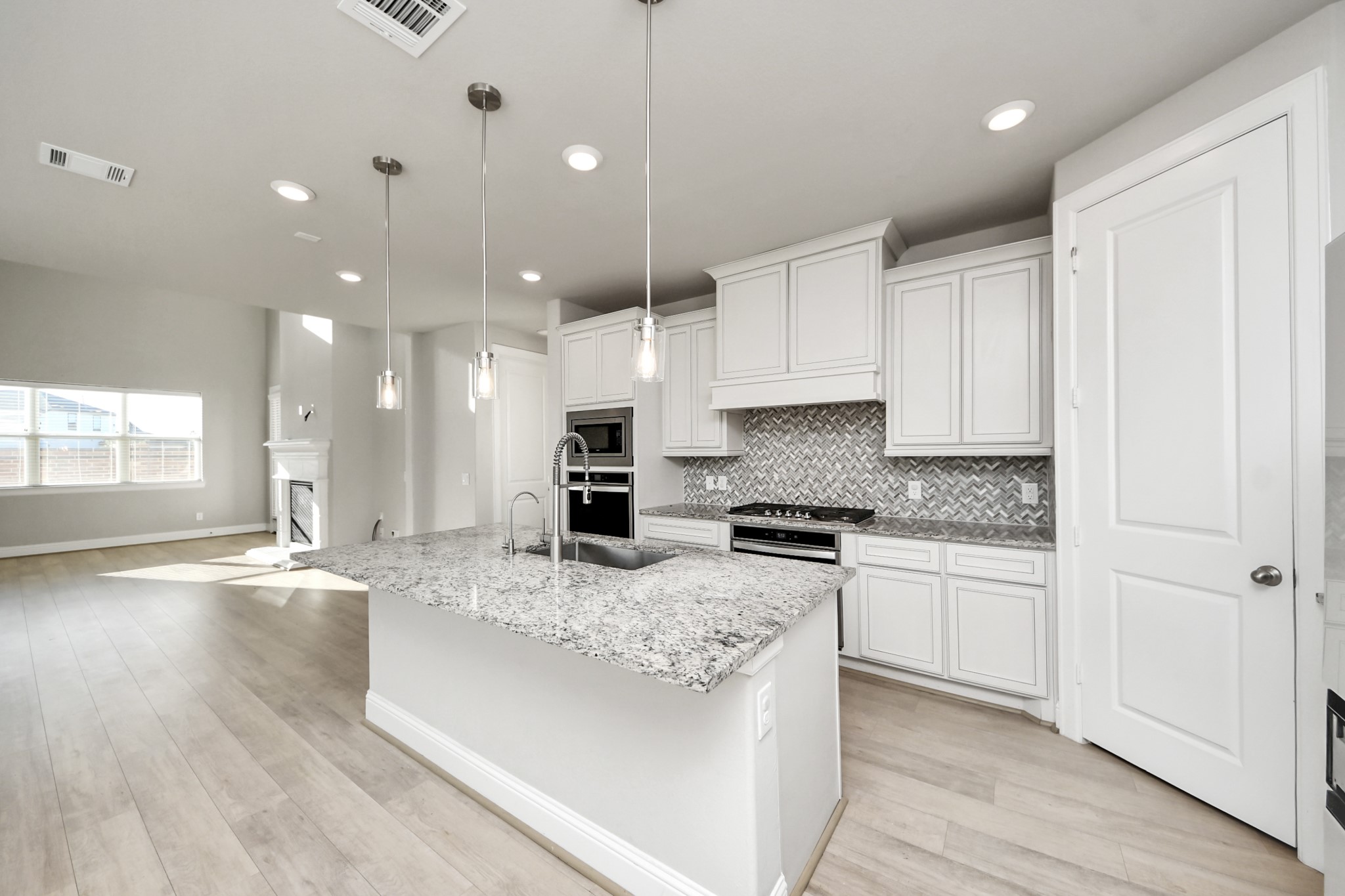 708 Lake Lacosta Drive, Katy, TX 77493