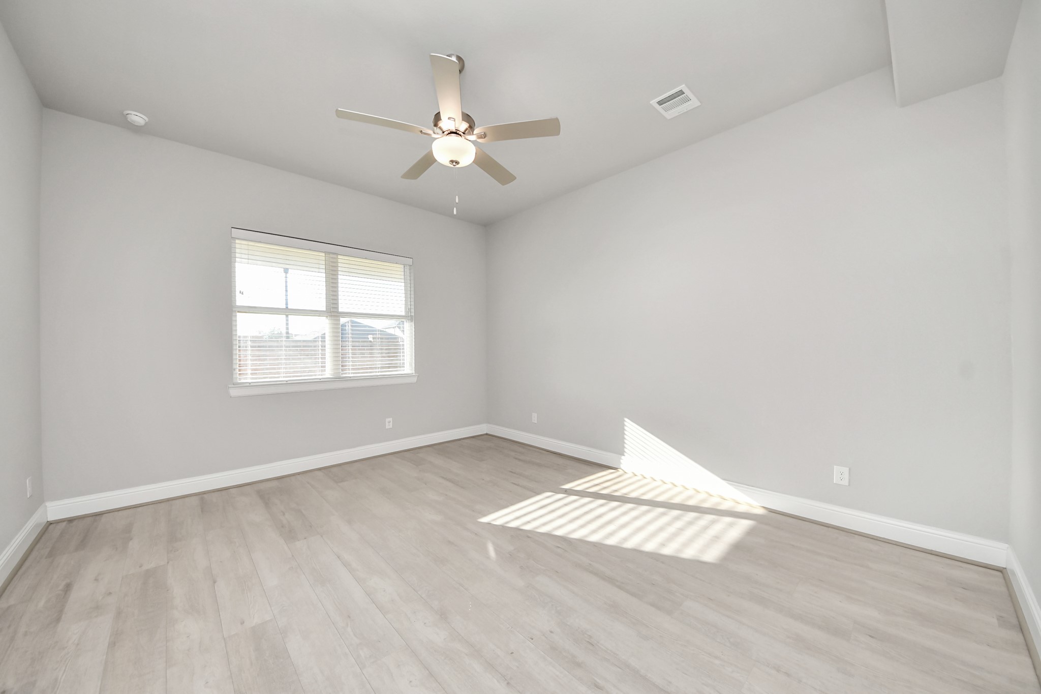 708 Lake Lacosta Drive, Katy, TX 77493