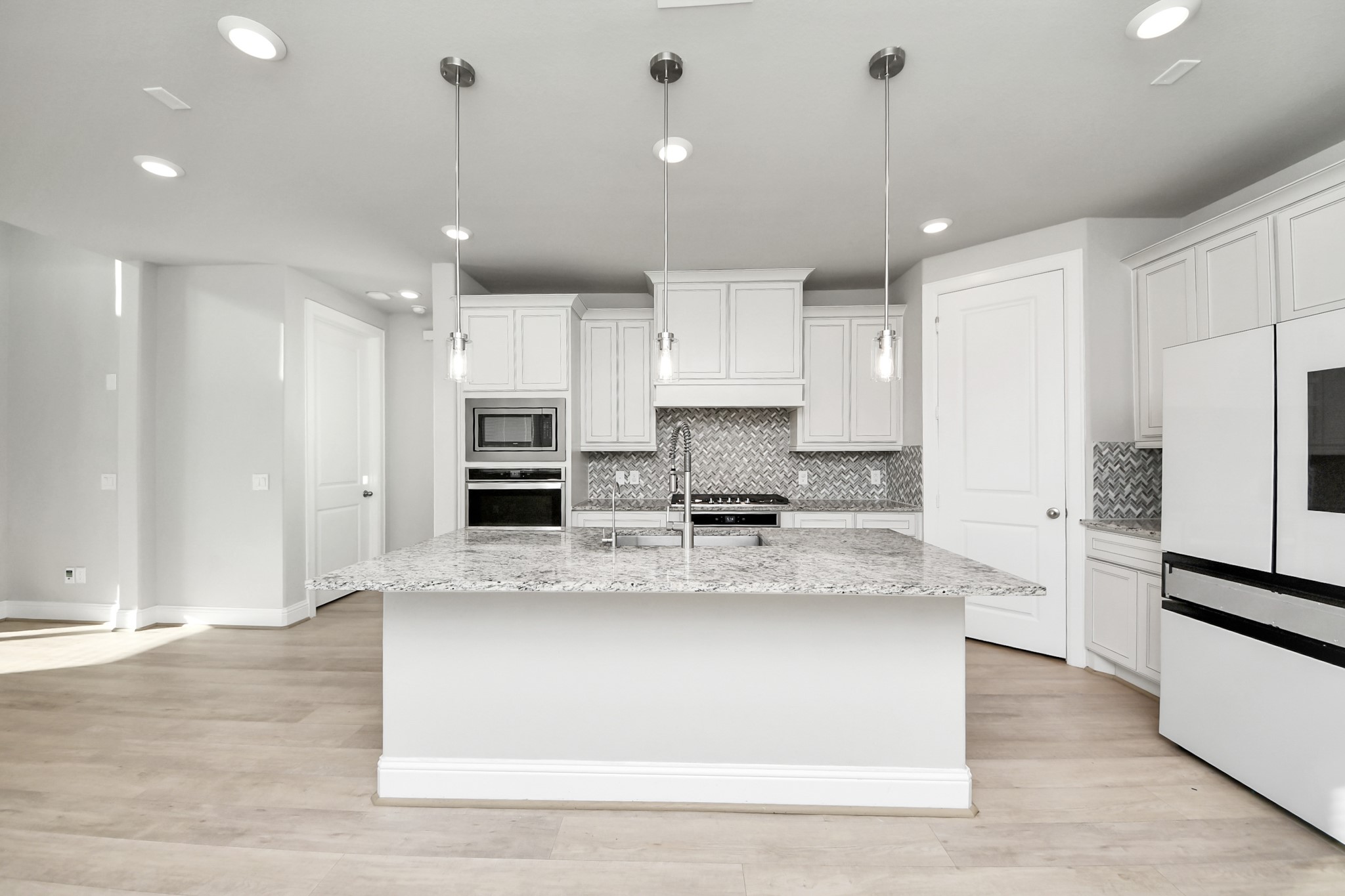 708 Lake Lacosta Drive, Katy, TX 77493