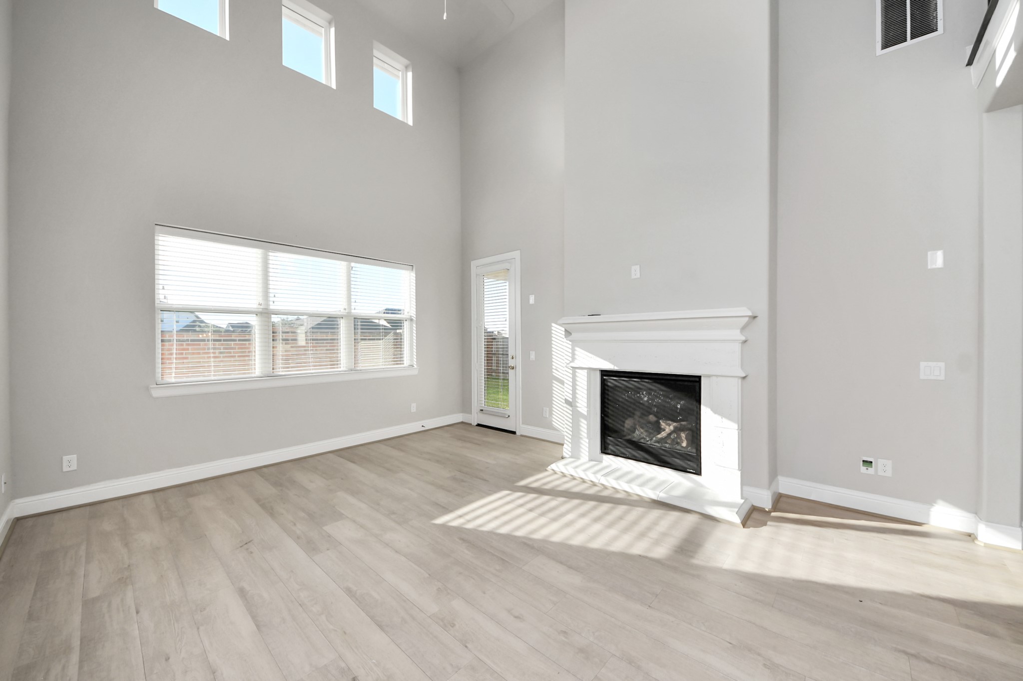 708 Lake Lacosta Drive, Katy, TX 77493