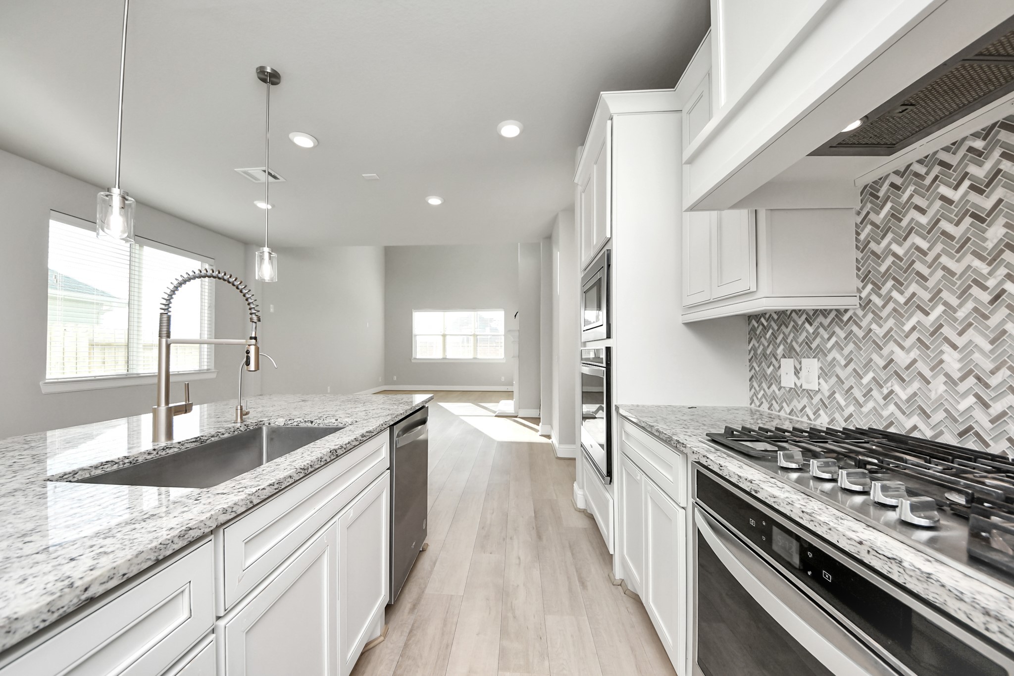708 Lake Lacosta Drive, Katy, TX 77493