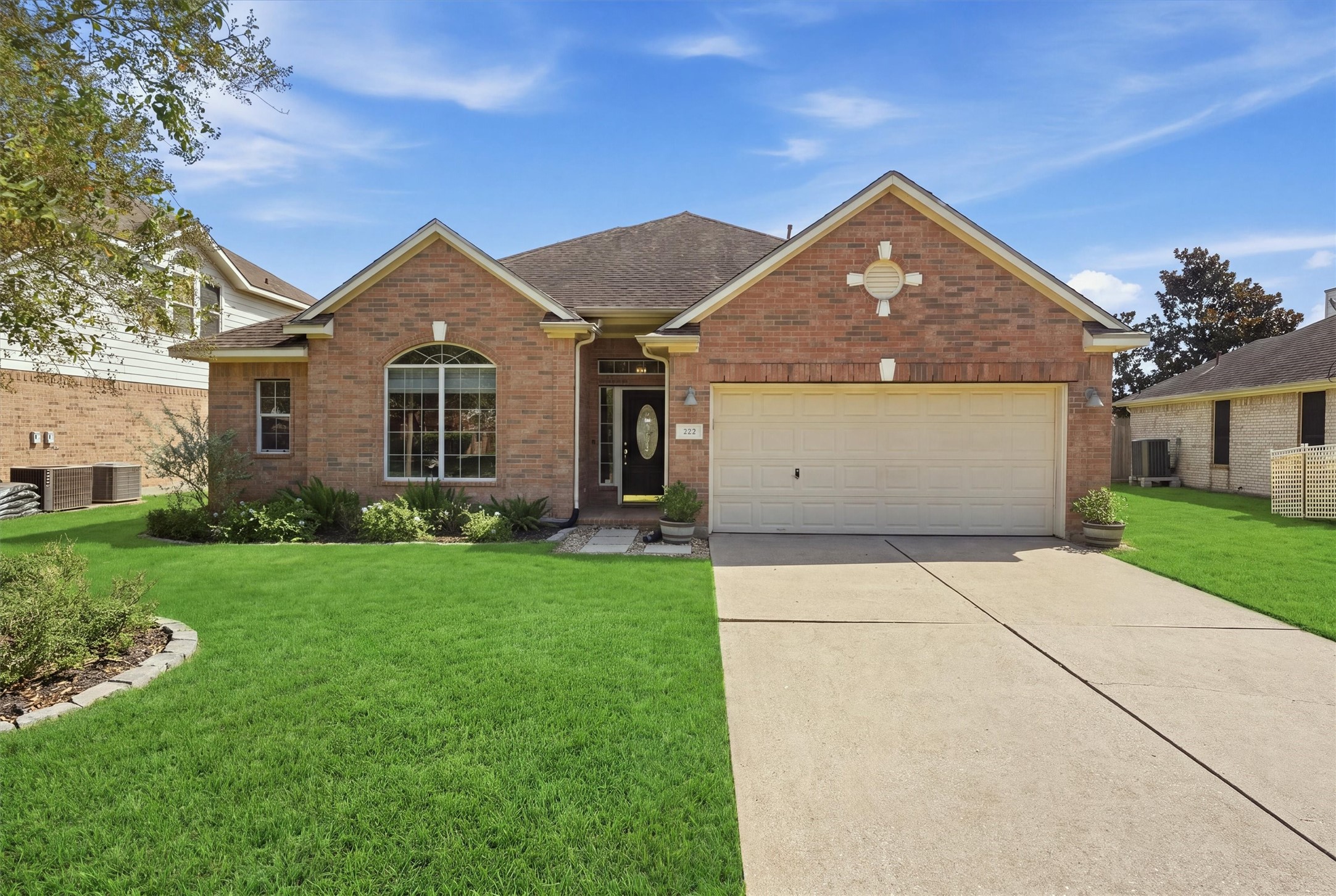 222 Meadowhill Lane, Dickinson, TX 77539
