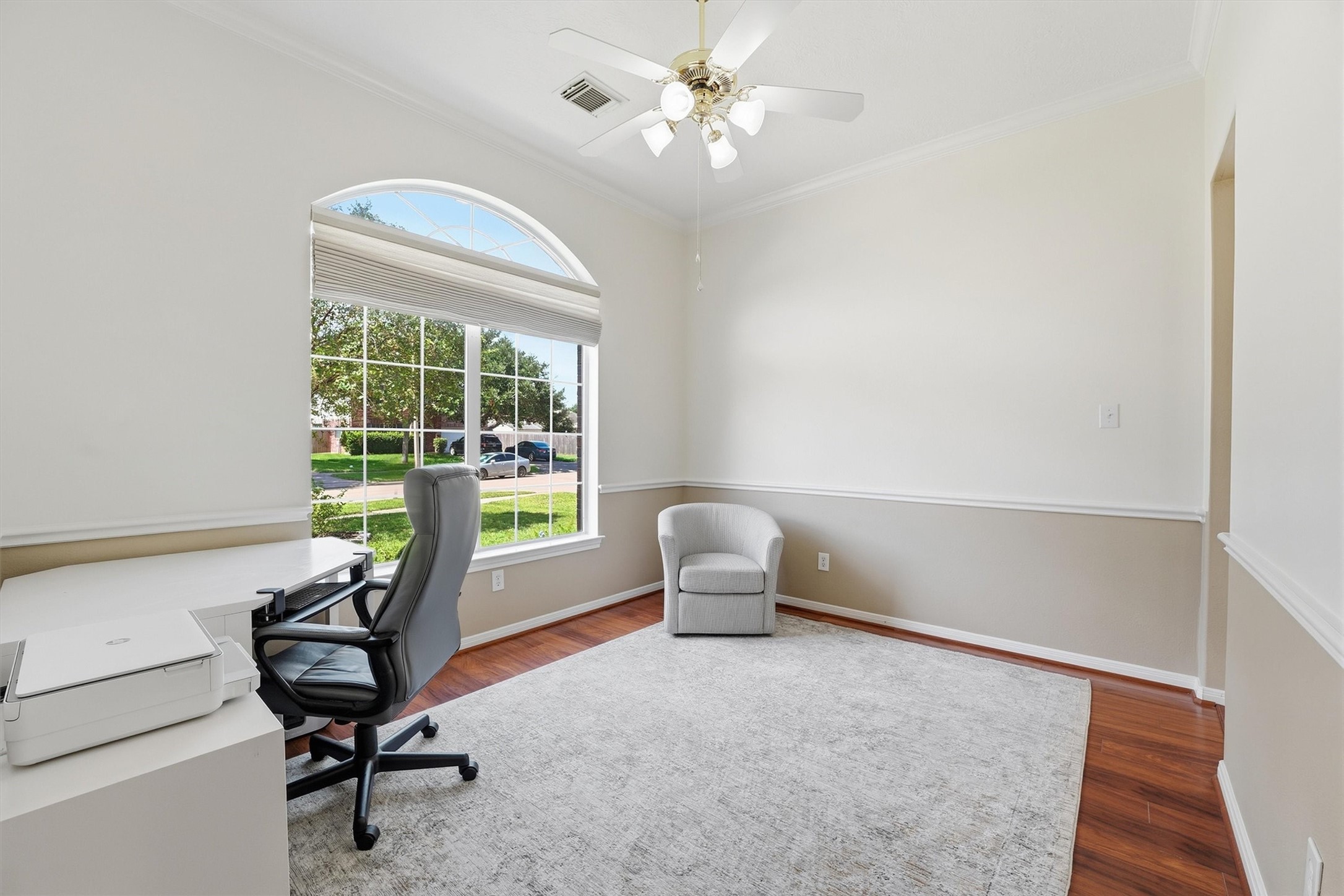 222 Meadowhill Lane, Dickinson, TX 77539