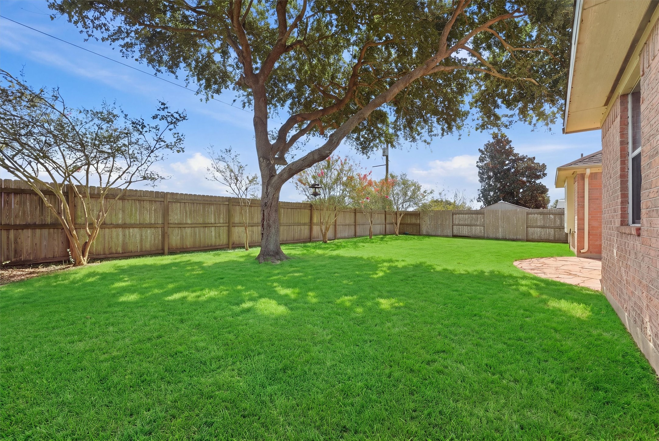 222 Meadowhill Lane, Dickinson, TX 77539