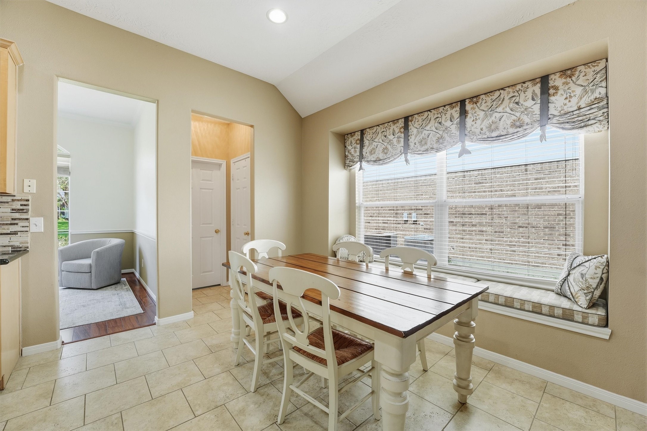 222 Meadowhill Lane, Dickinson, TX 77539 222 Meadowhill Lane, Dickinson, TX 77539