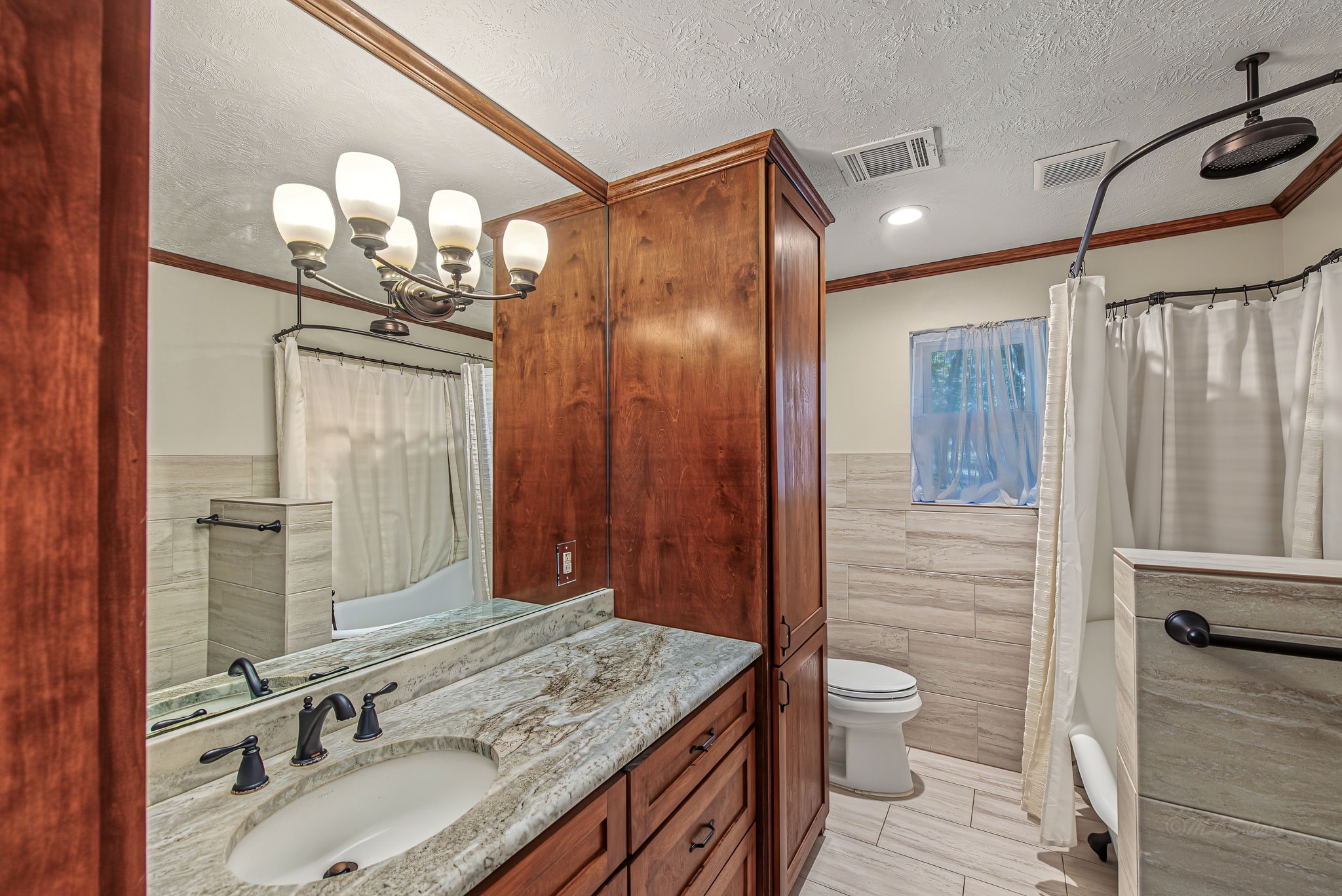 509 Brook Hollow Drive, Conroe, TX 77385
