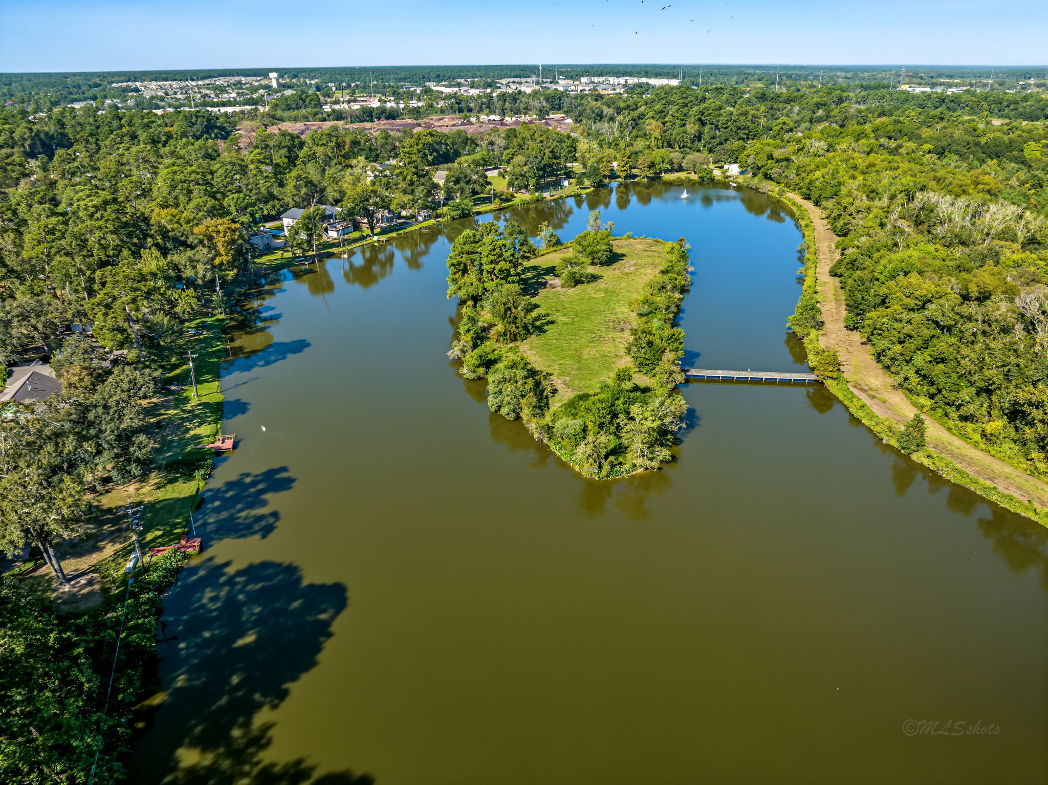 509 Brook Hollow Drive, Conroe, TX 77385