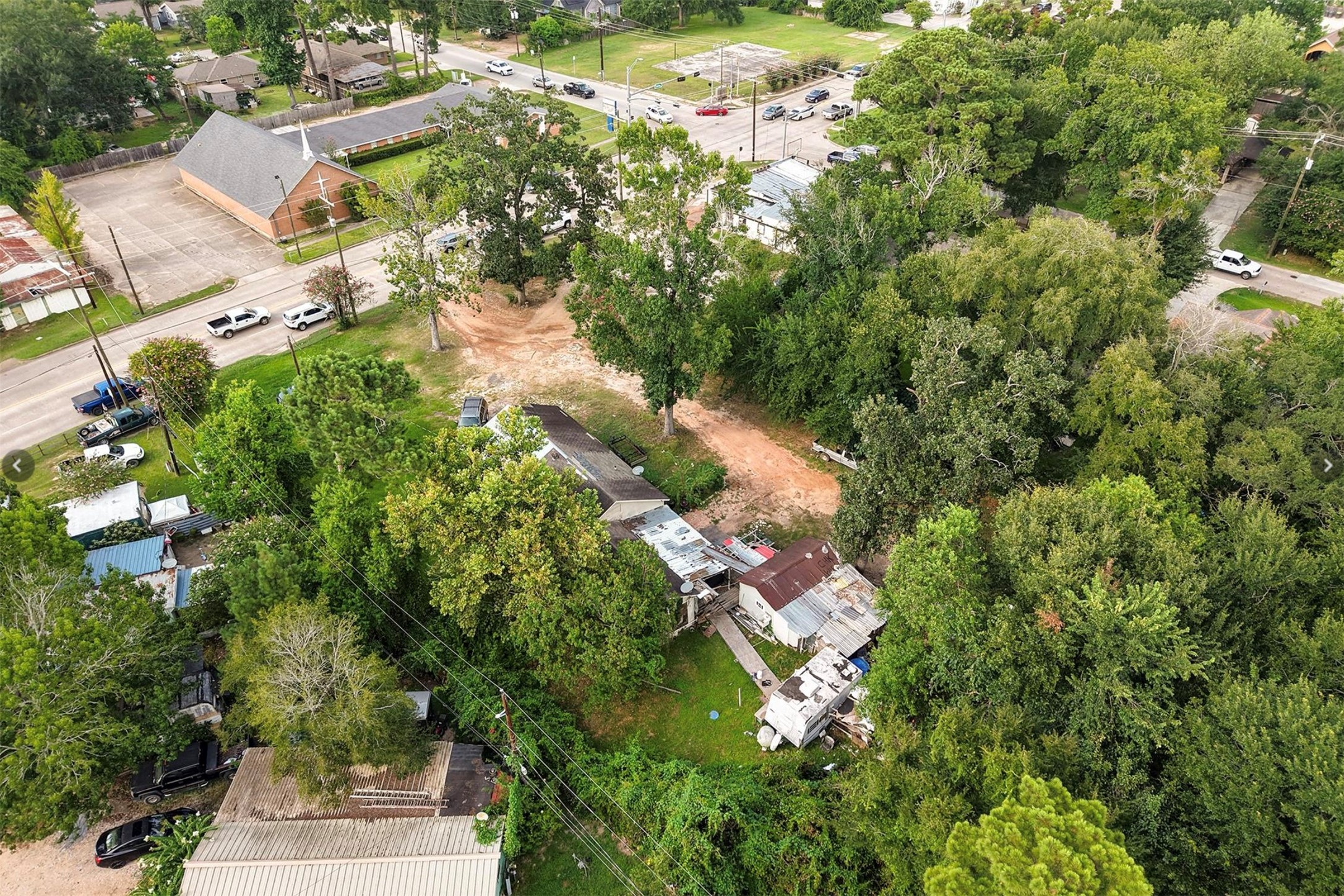 425 Silverdale Dr, Conroe, TX 77301