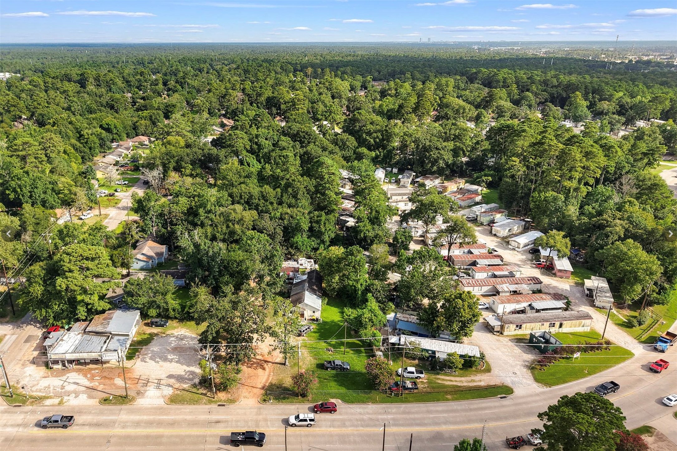 425 Silverdale Dr, Conroe, TX 77301