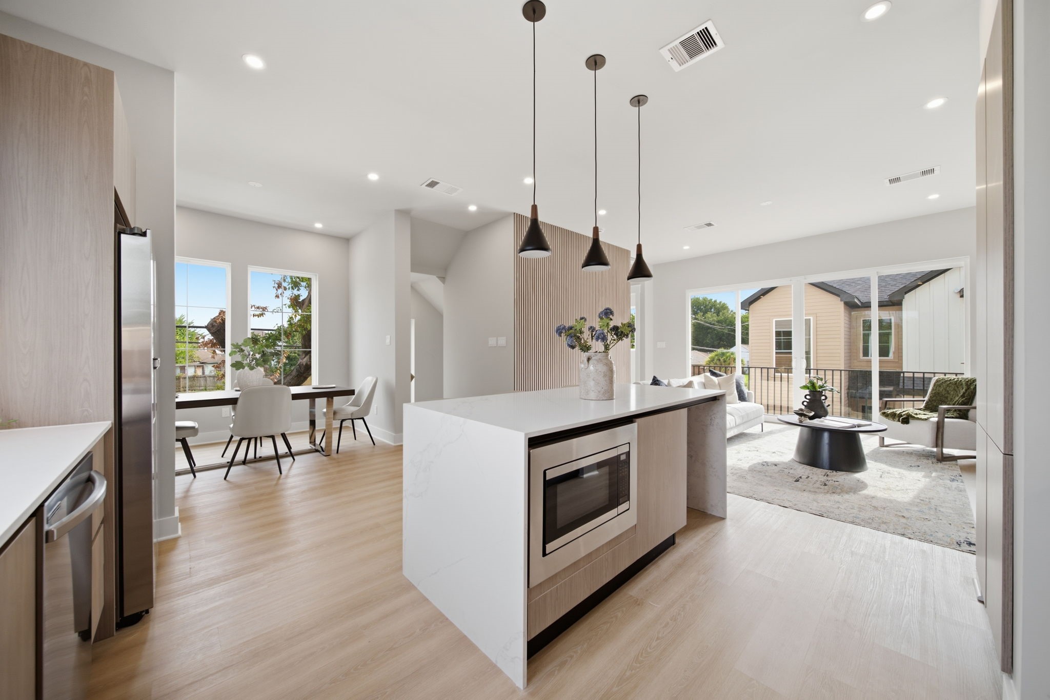 Waterfall island with breakfast bar
