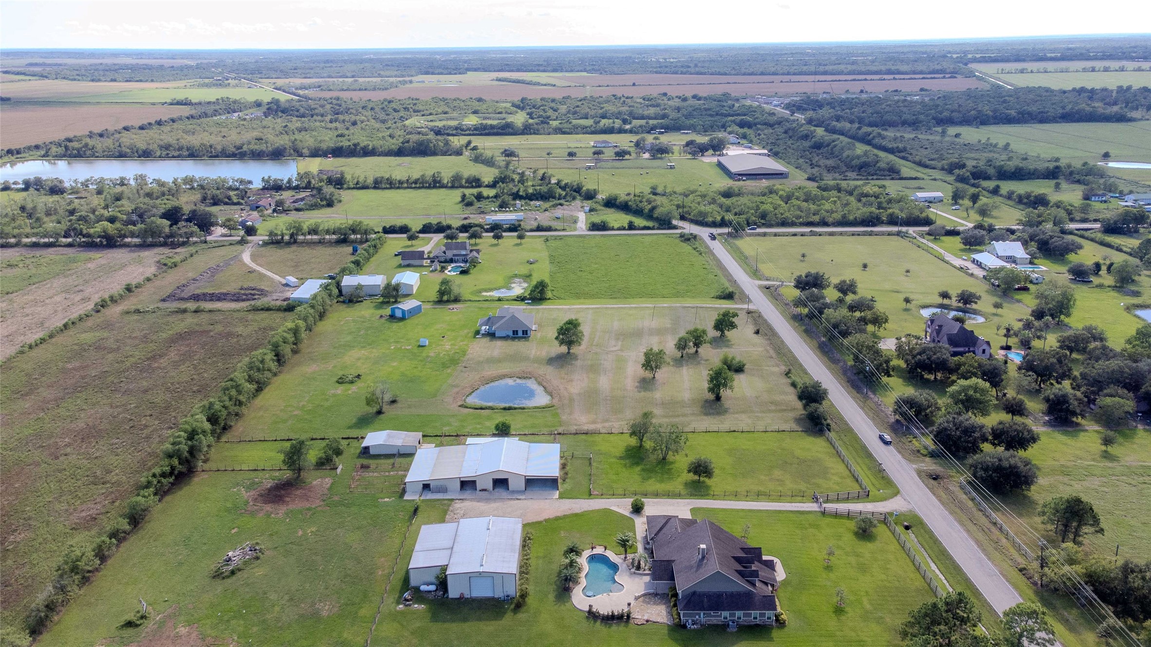 3805 County Road 160, Alvin, TX 77511