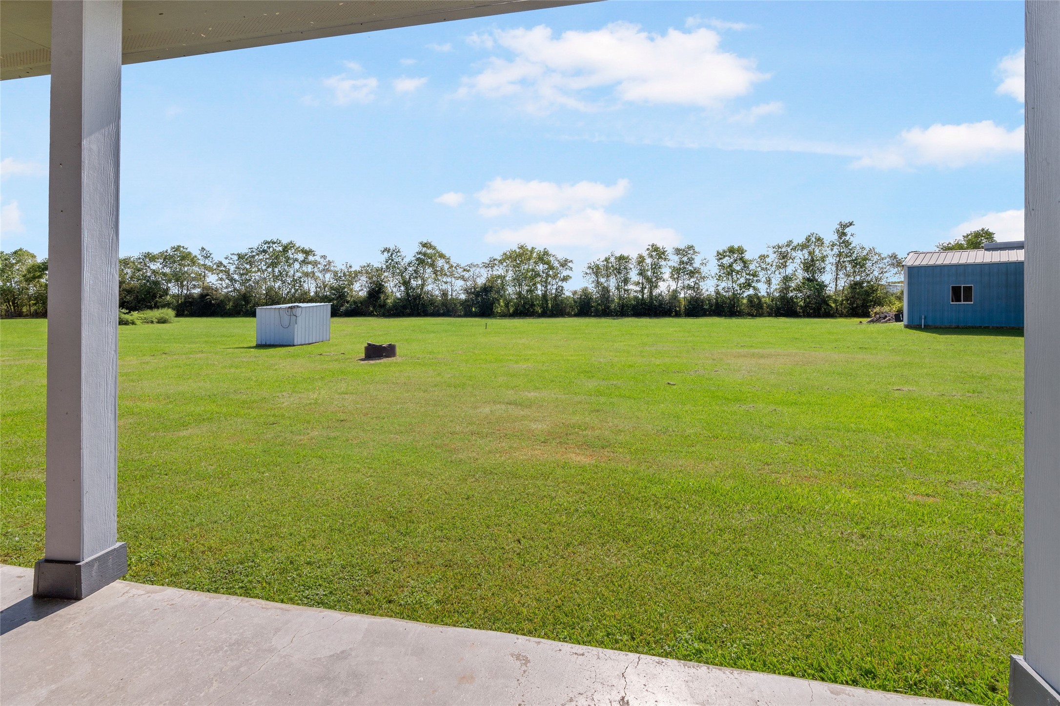 3805 County Road 160, Alvin, TX 77511