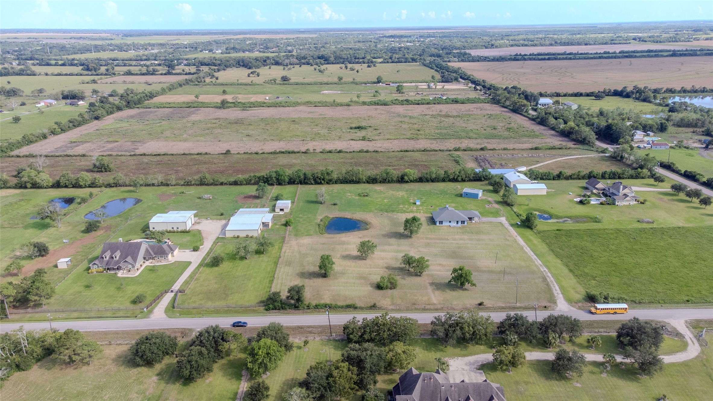 3805 County Road 160, Alvin, TX 77511