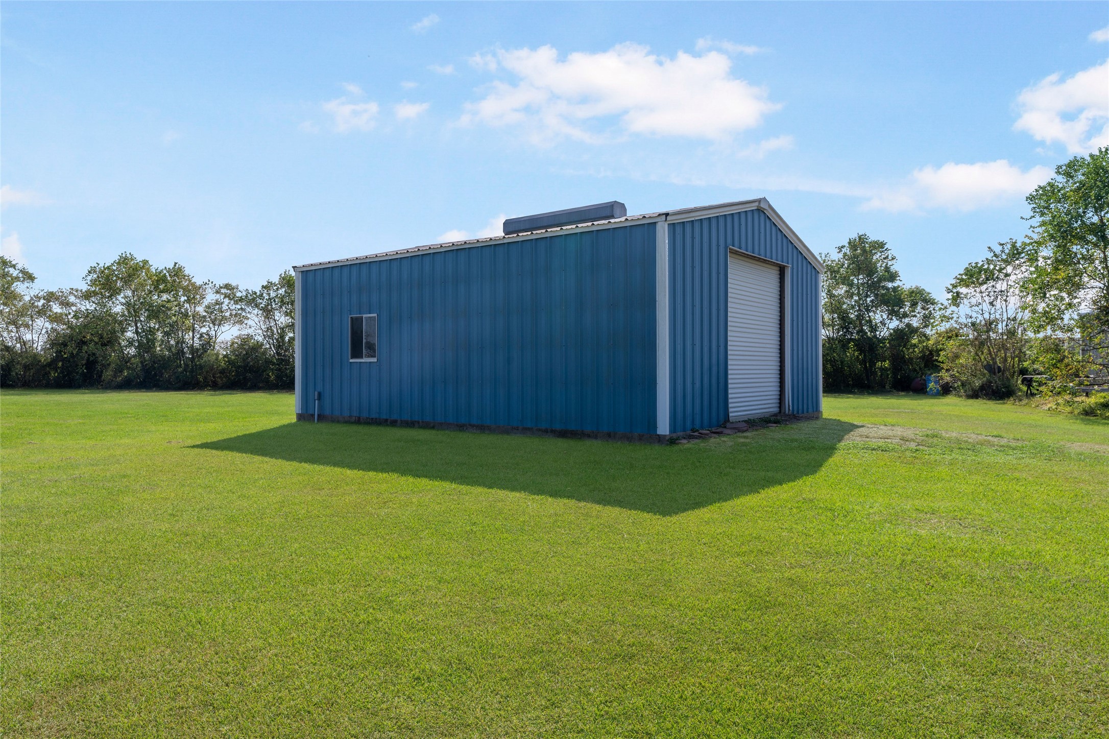 3805 County Road 160, Alvin, TX 77511