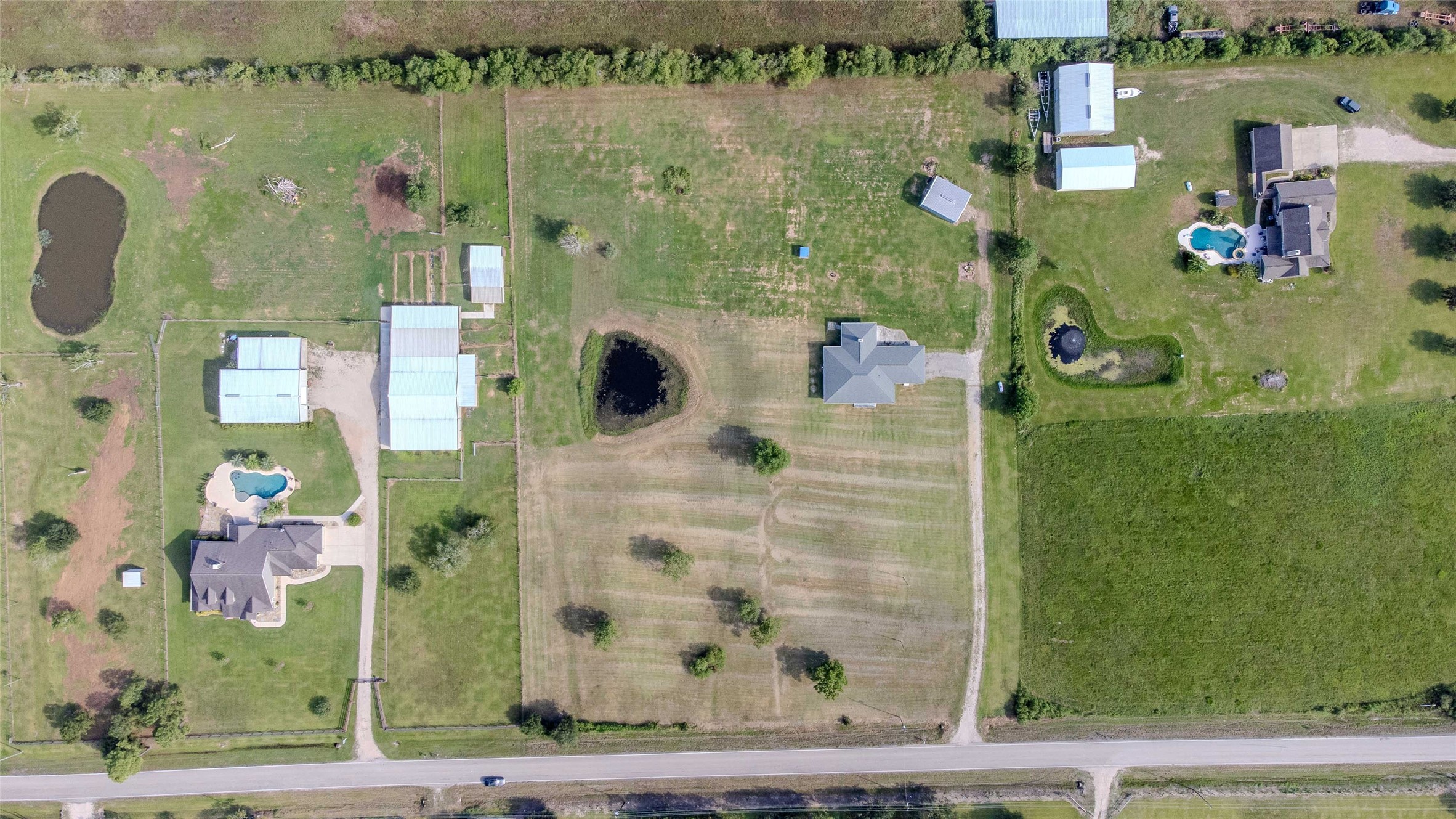 3805 County Road 160, Alvin, TX 77511